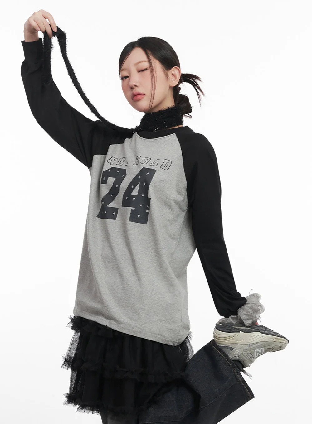 24 Graphic Long-Sleeve T-Shirt IM528 - Image 3