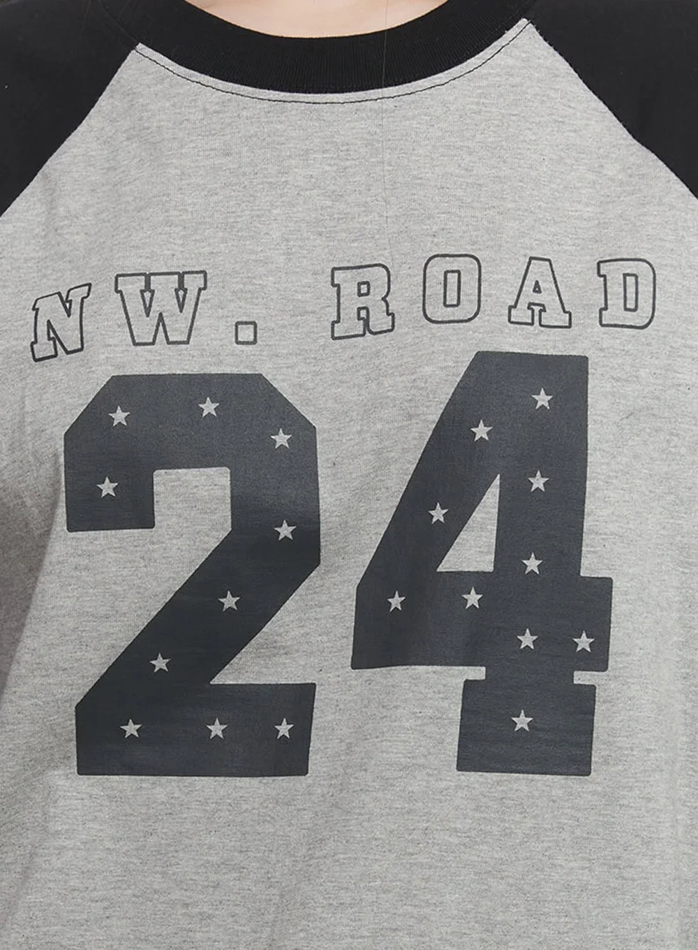 24 Graphic Long-Sleeve T-Shirt IM528 - Image 4
