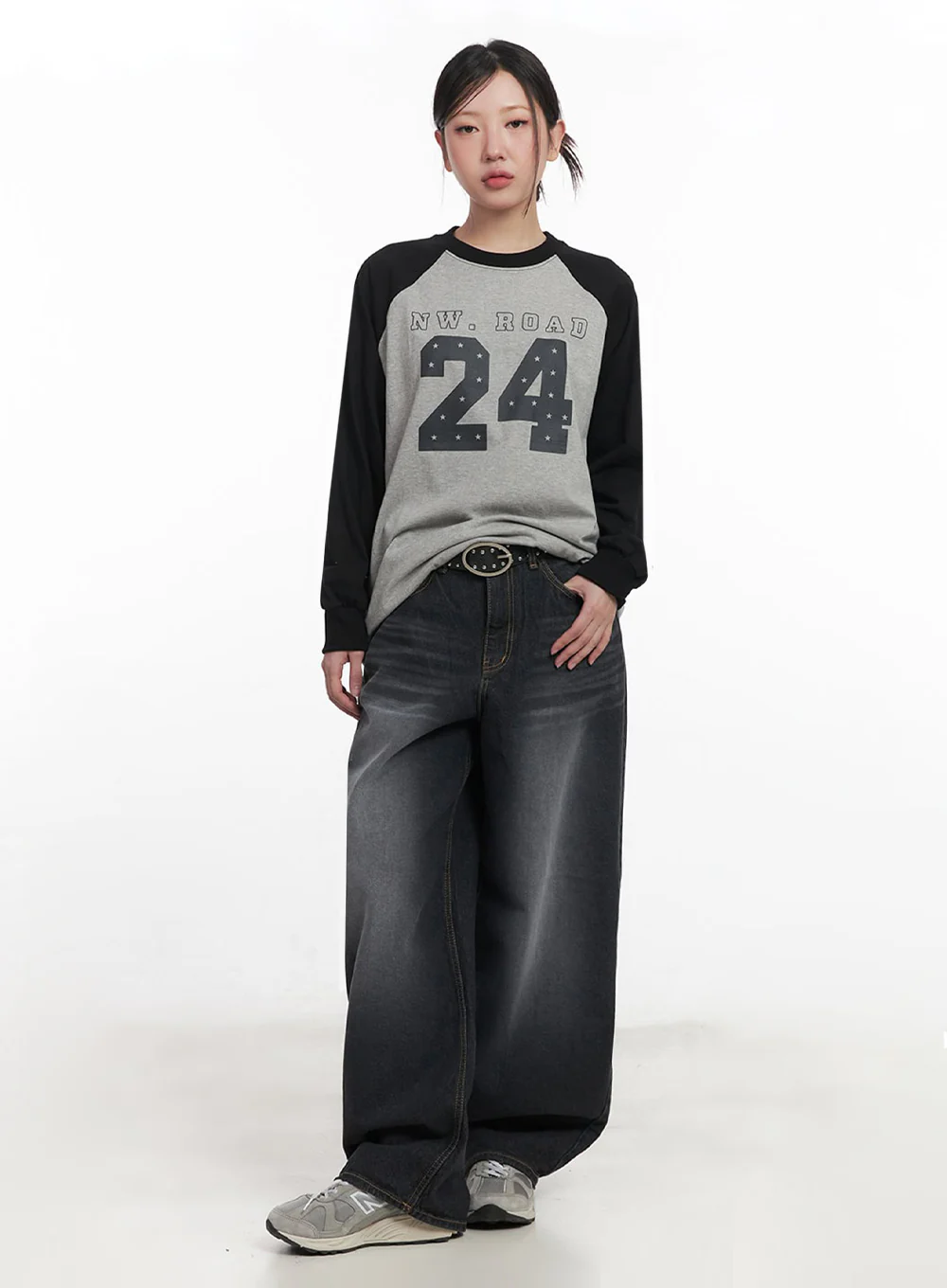 24 Graphic Long-Sleeve T-Shirt IM528 - Image 6