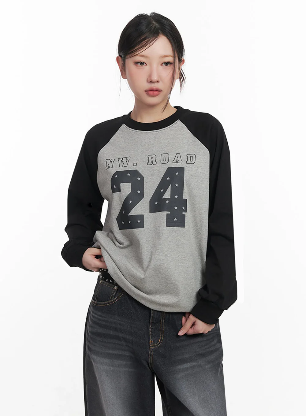 24 Graphic Long-Sleeve T-Shirt IM528 - Image 8