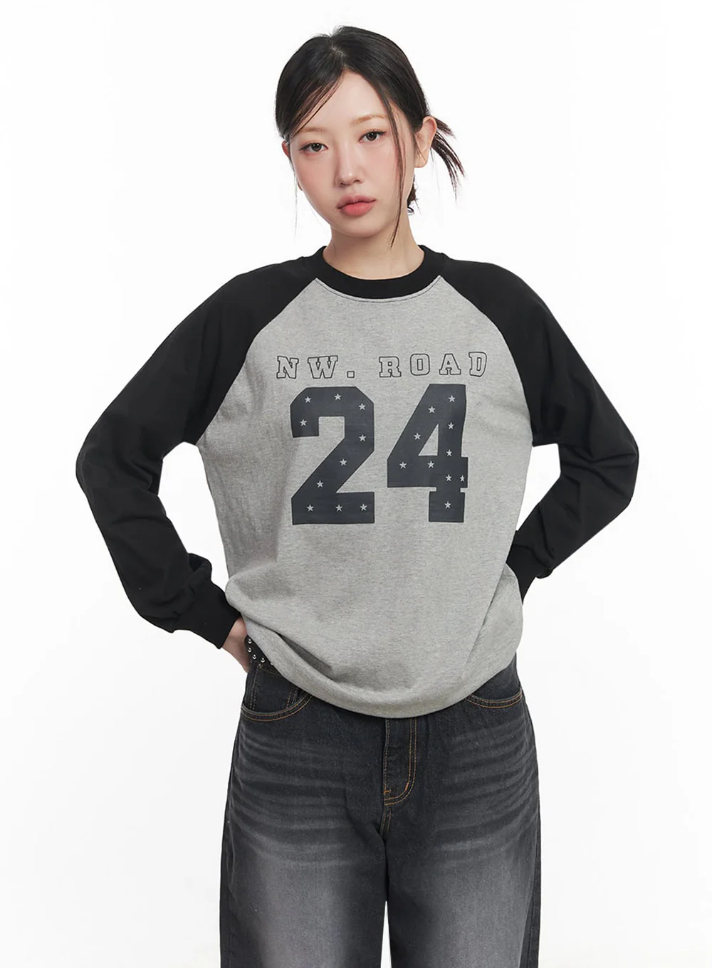 24 Graphic Long-Sleeve T-Shirt IM528 - Image 9
