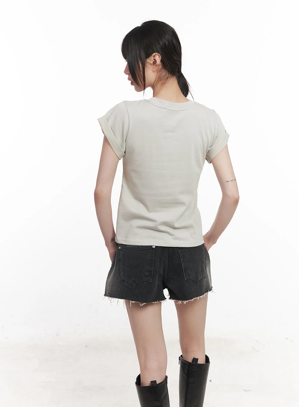 "33" Graphic Cropped Tee CY521 - Image 8