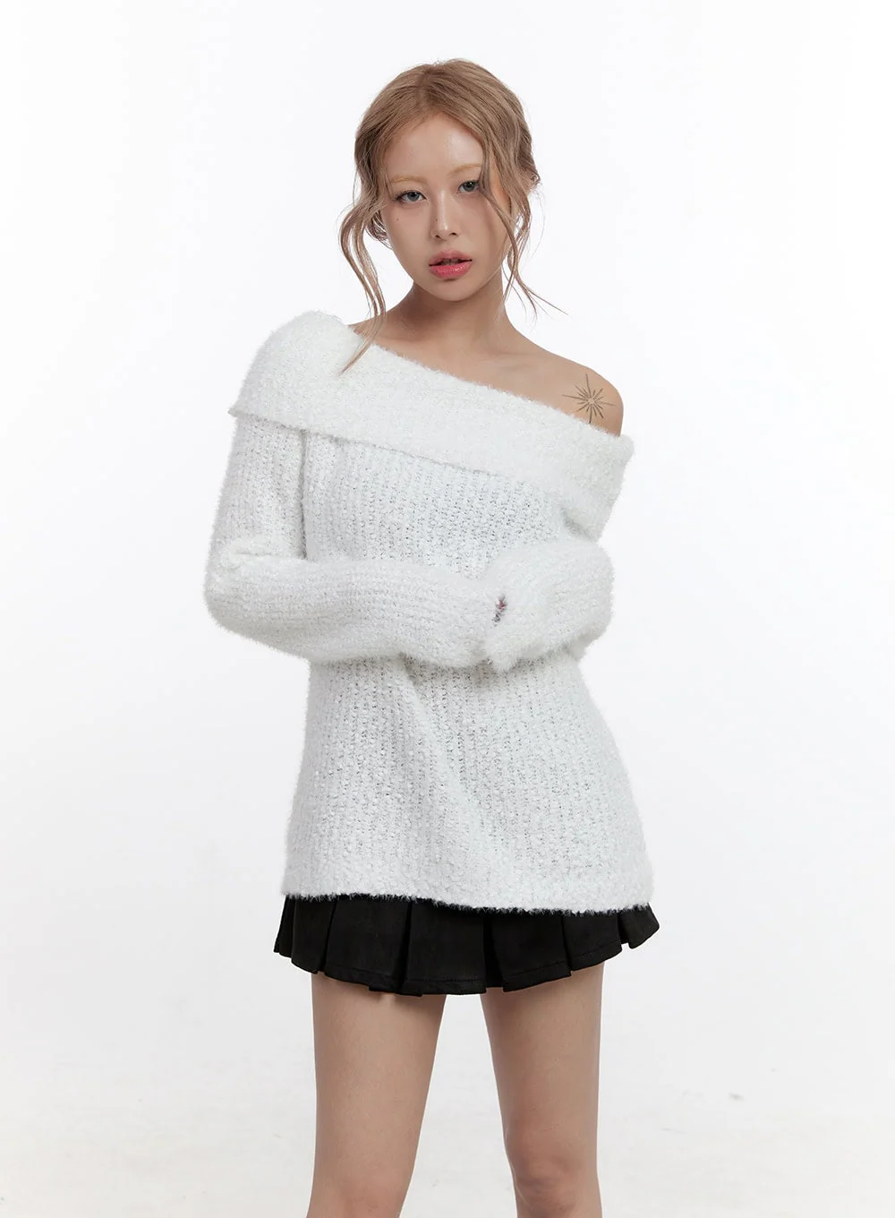 Acrylic Dream Solid Sweater CN425 - Image 3