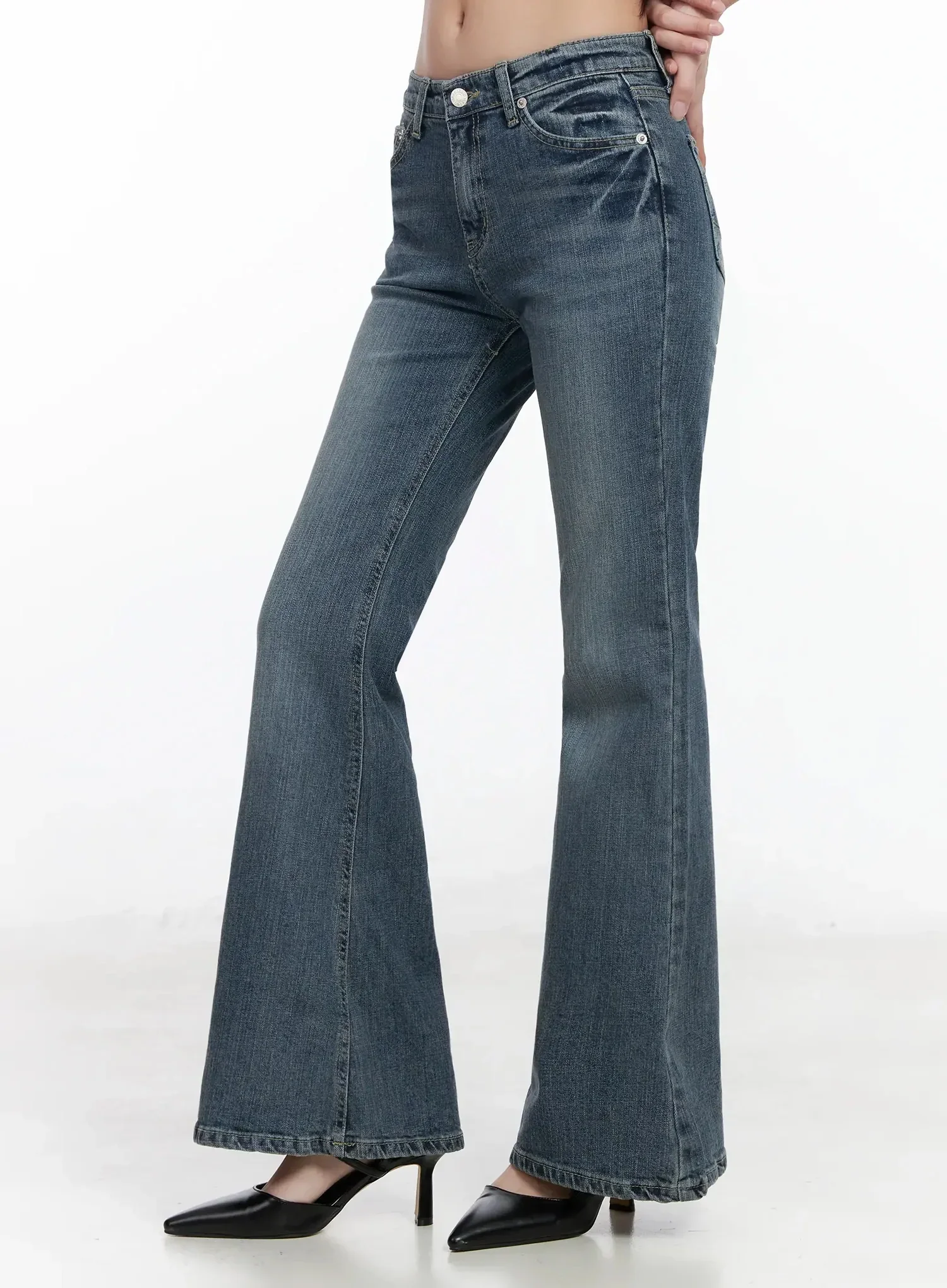Amaris Low-Rise Bootcut Flared Jeans IM503 - Image 7