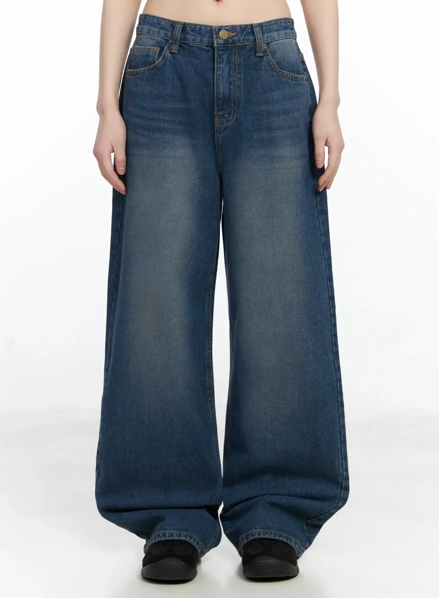 Annika Low-Rise Baggy Jeans F517