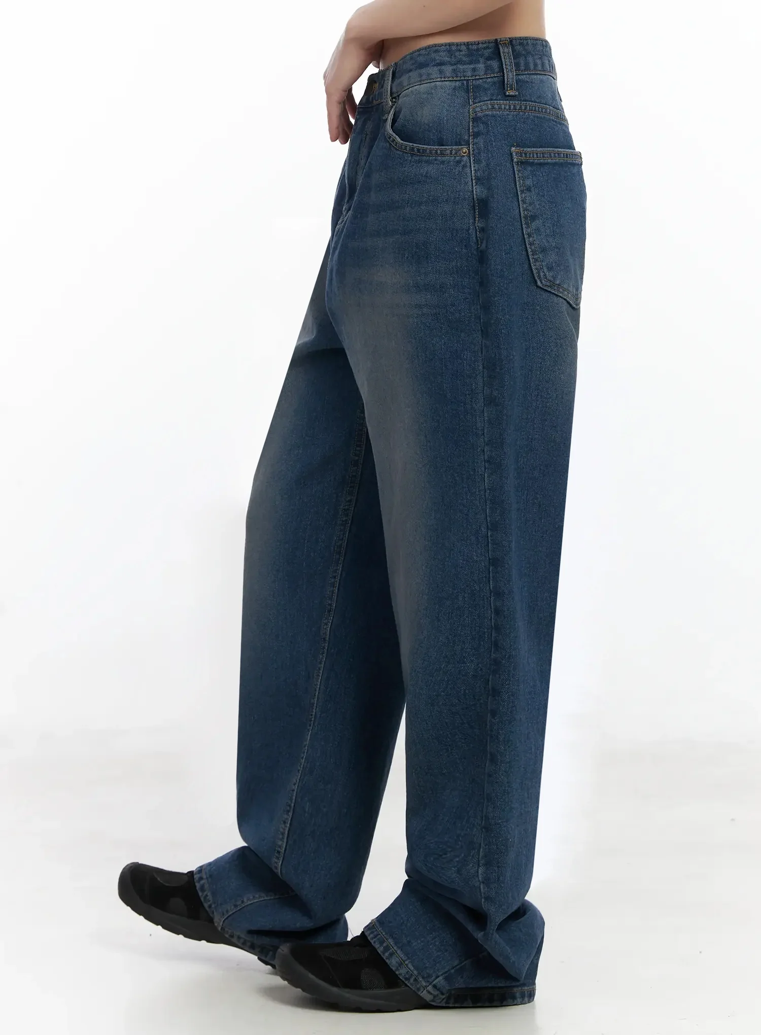 Annika Low-Rise Baggy Jeans F517 - Image 11