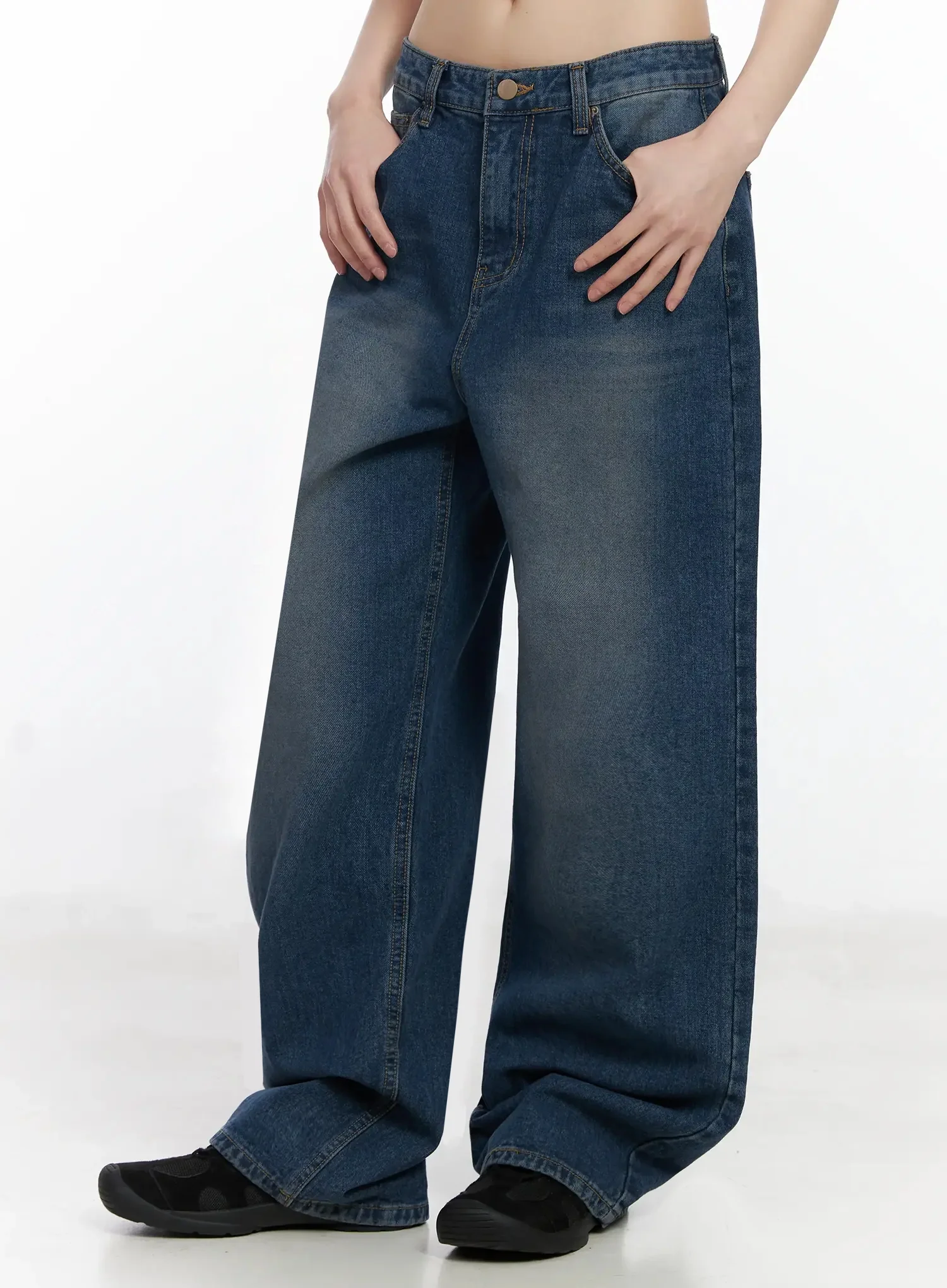 Annika Low-Rise Baggy Jeans F517 - Image 6