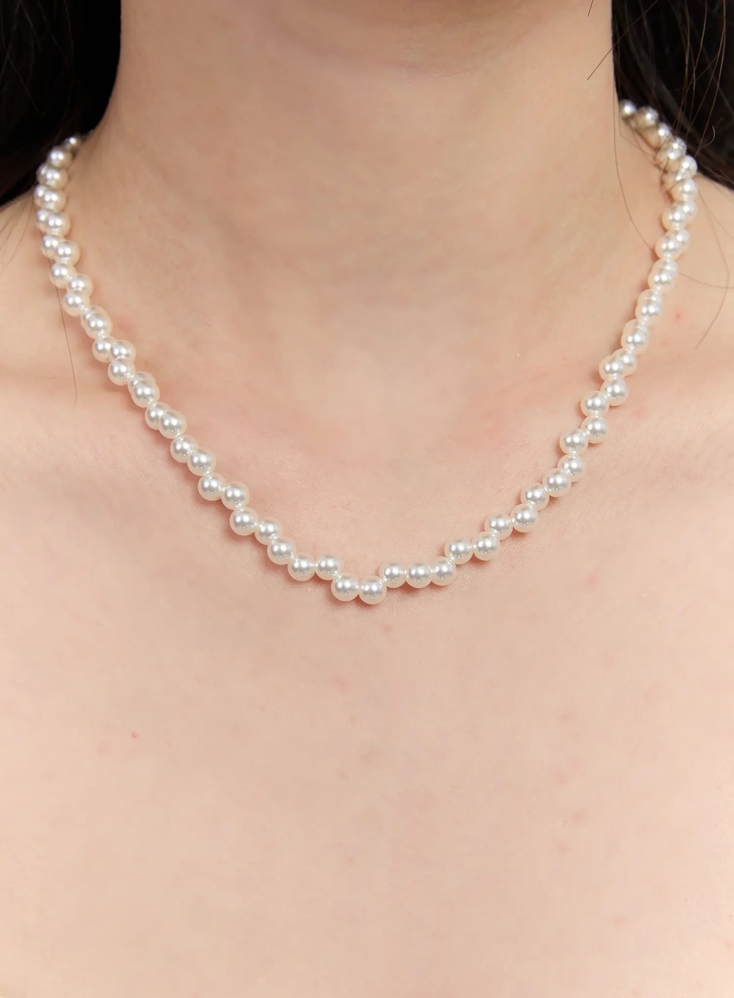 Asymmetric Faux Pearl Necklace CA508