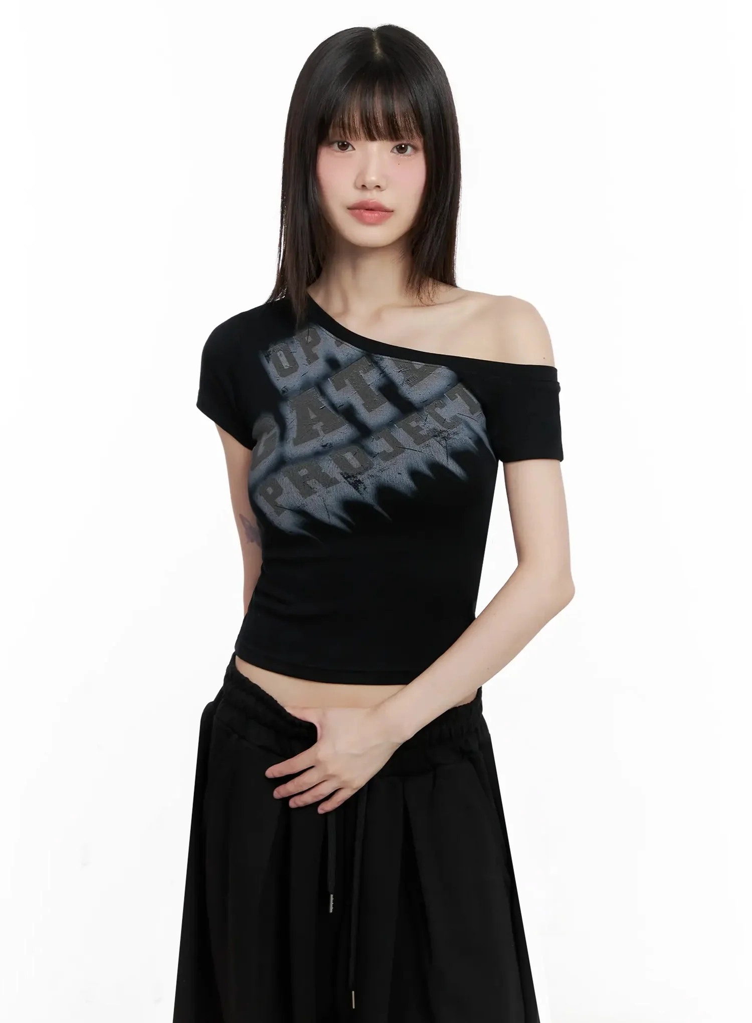 Asymmetric Off-Shoulder Graphic Top IL528 - Image 6