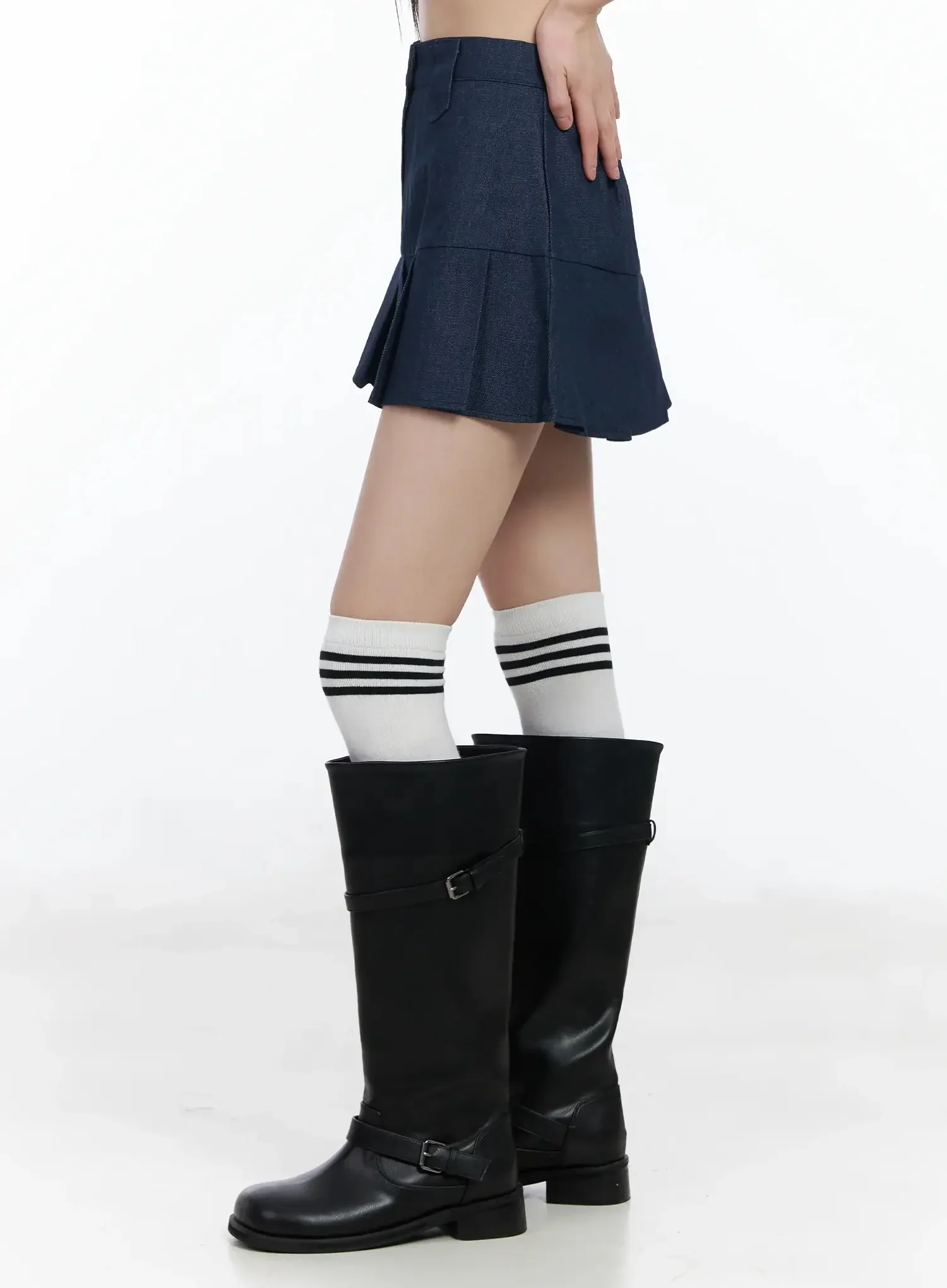 Casual Pleated Mini Skirt IM523 - Image 11