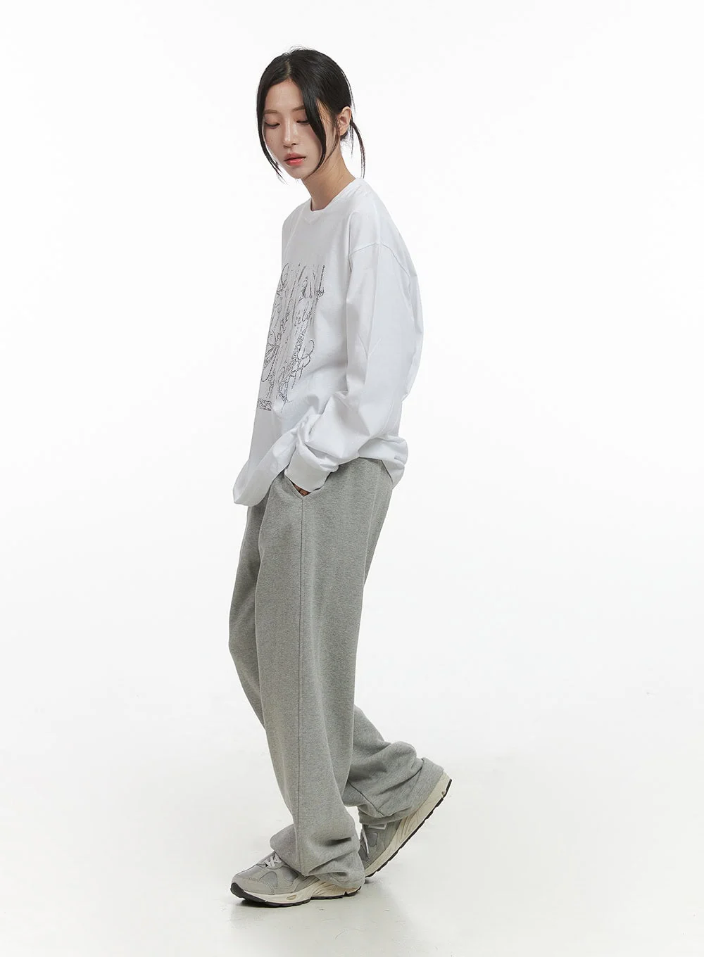 Chic Graphic Print Cotton Long Sleeve Tee CO402 - Image 5