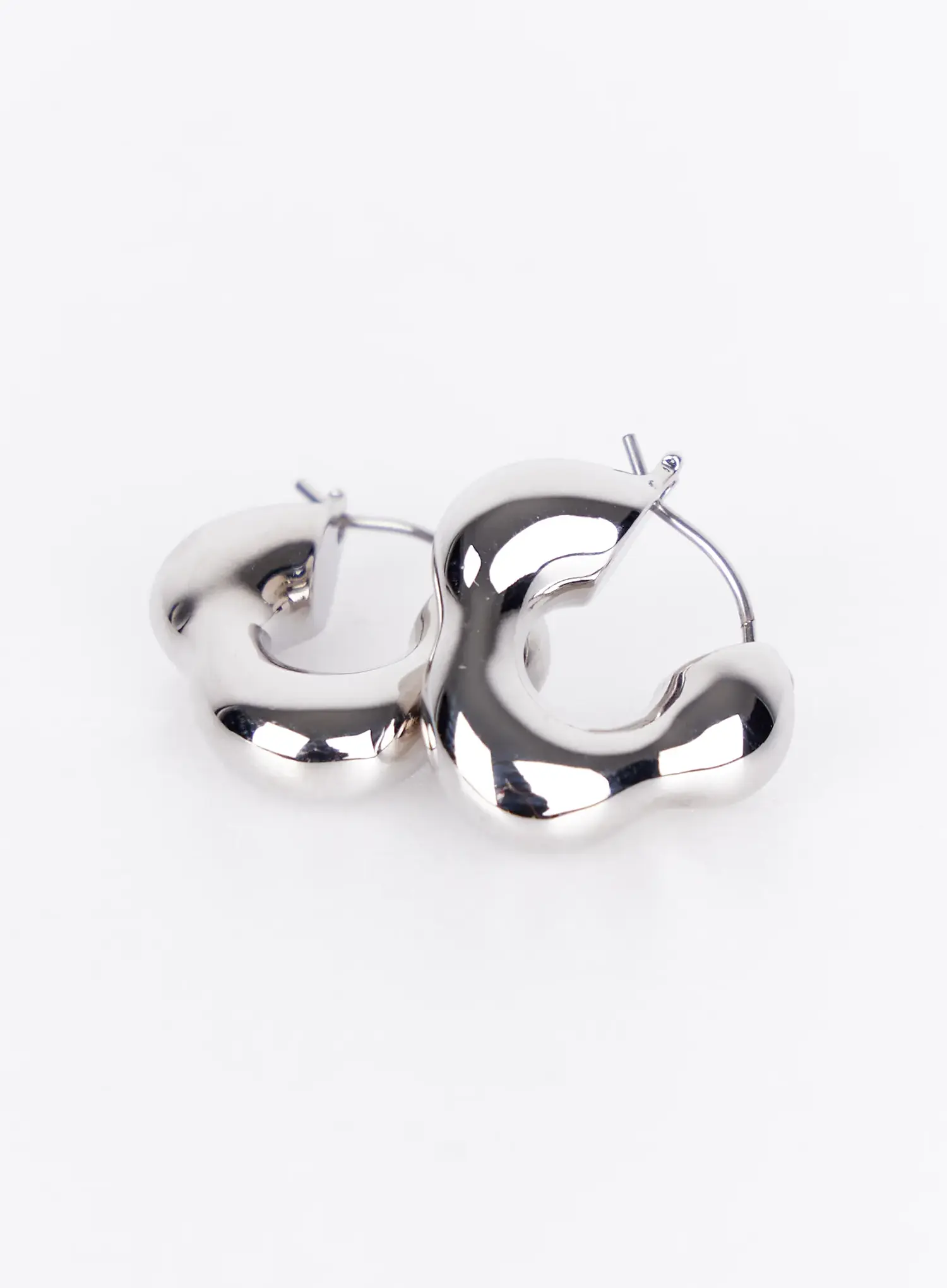 Chic Metallic Hoop Earrings IY520 - Image 4