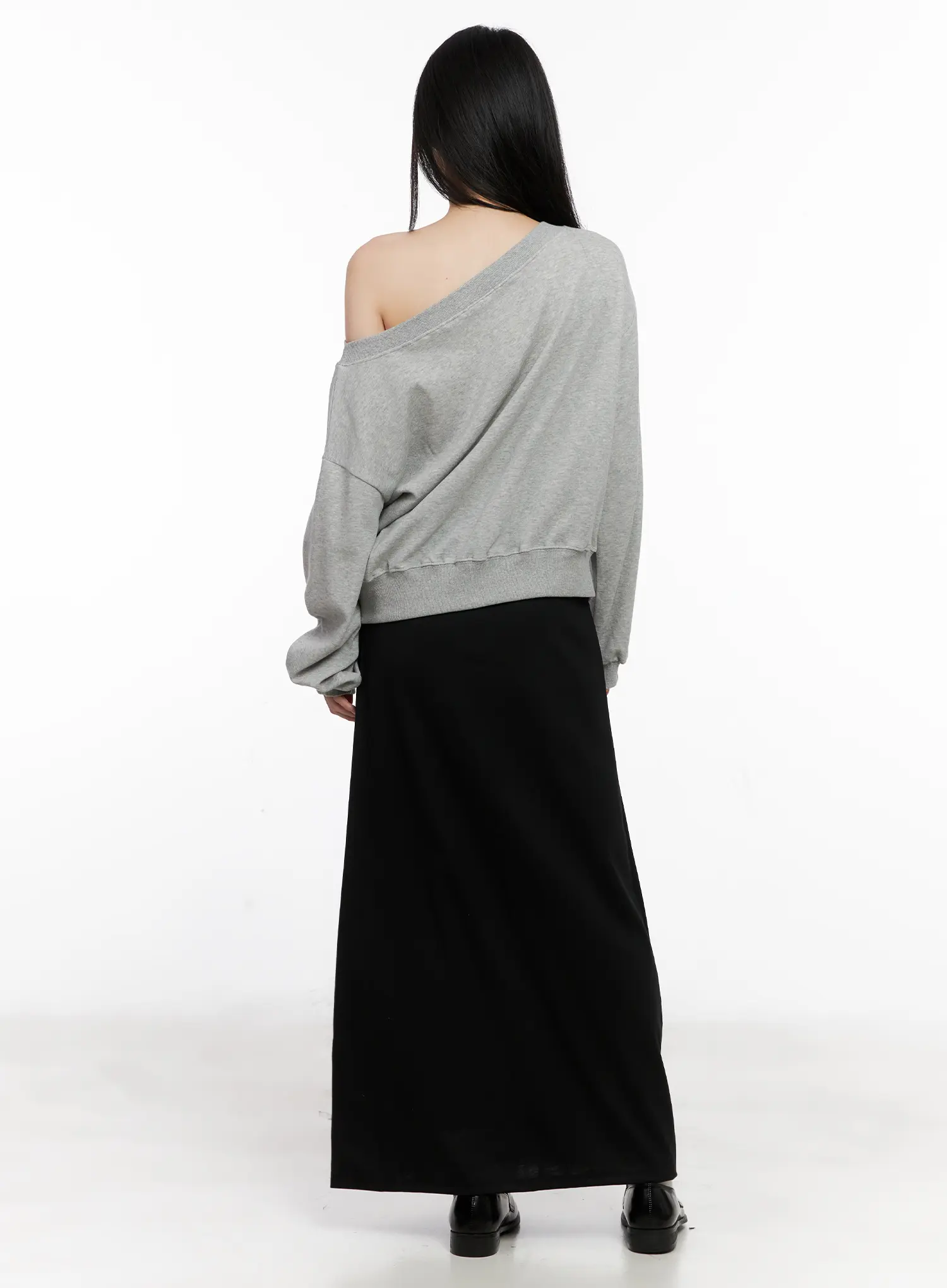 Classic Black Maxi Skirt CG522 - Image 4