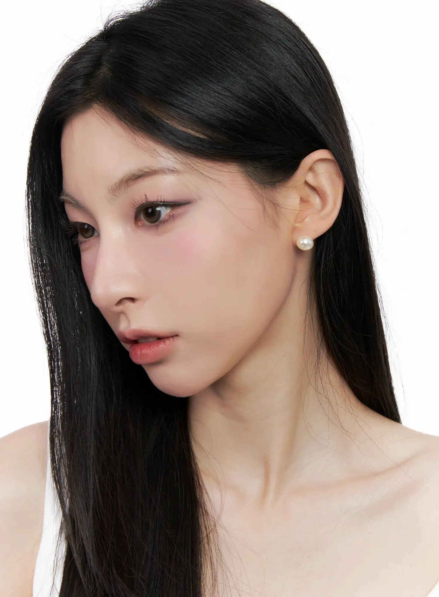 Classic Faux Pearl Earrings CO503 - Image 2