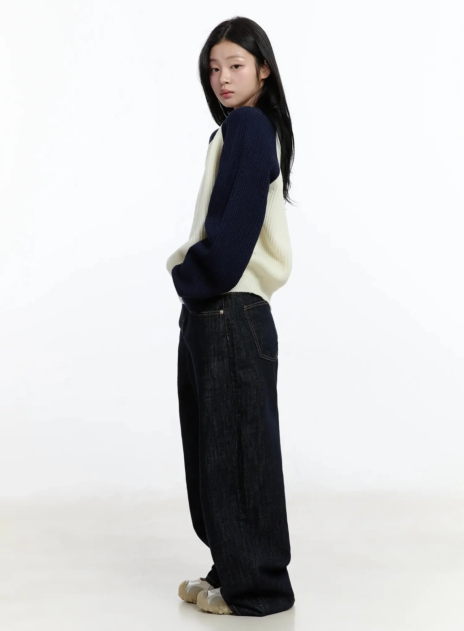 Colorblock Knit Sweater IM519 - Image 11