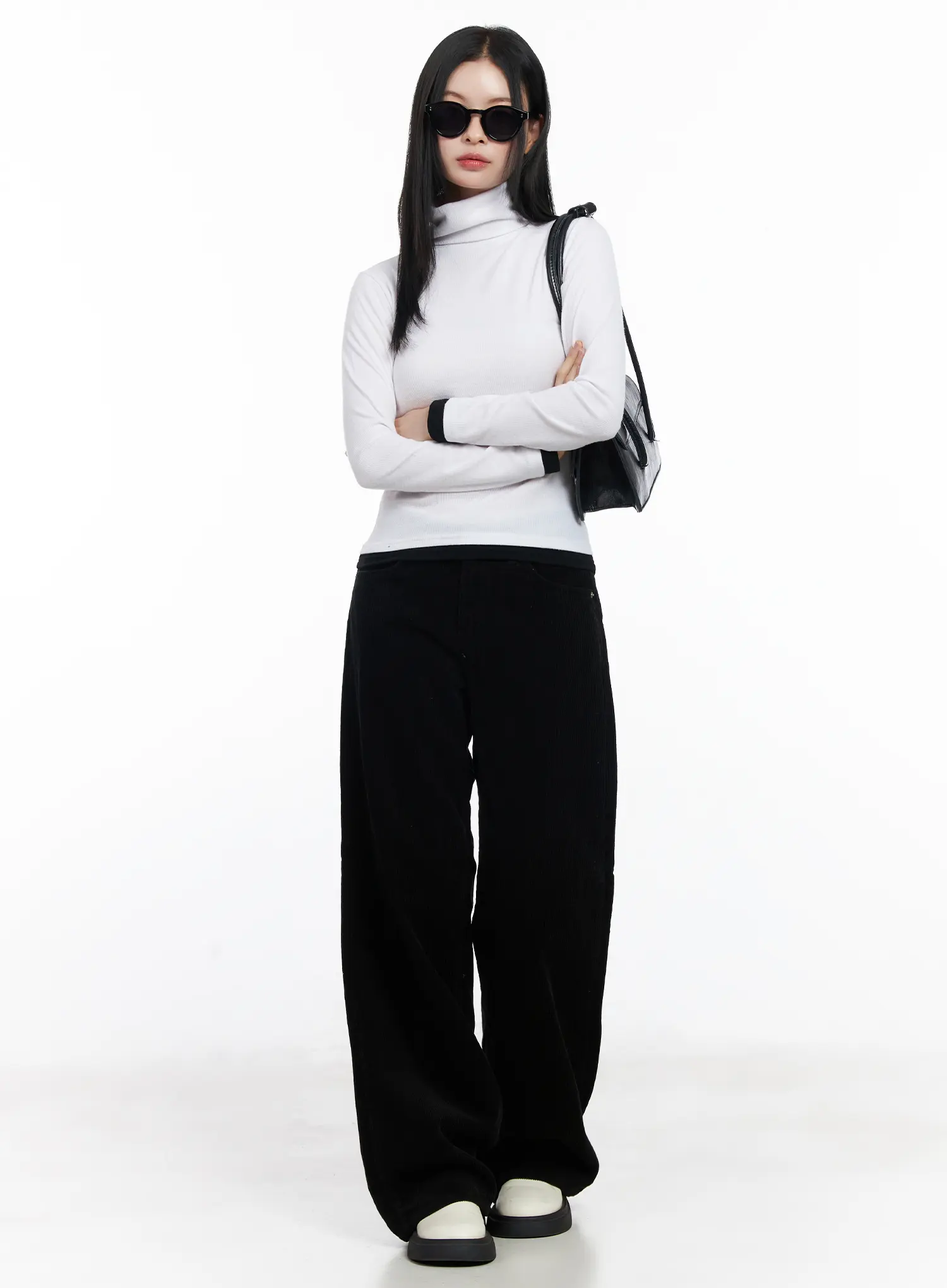 Contrast Cuff Turtleneck Long Sleeve Top CJ520