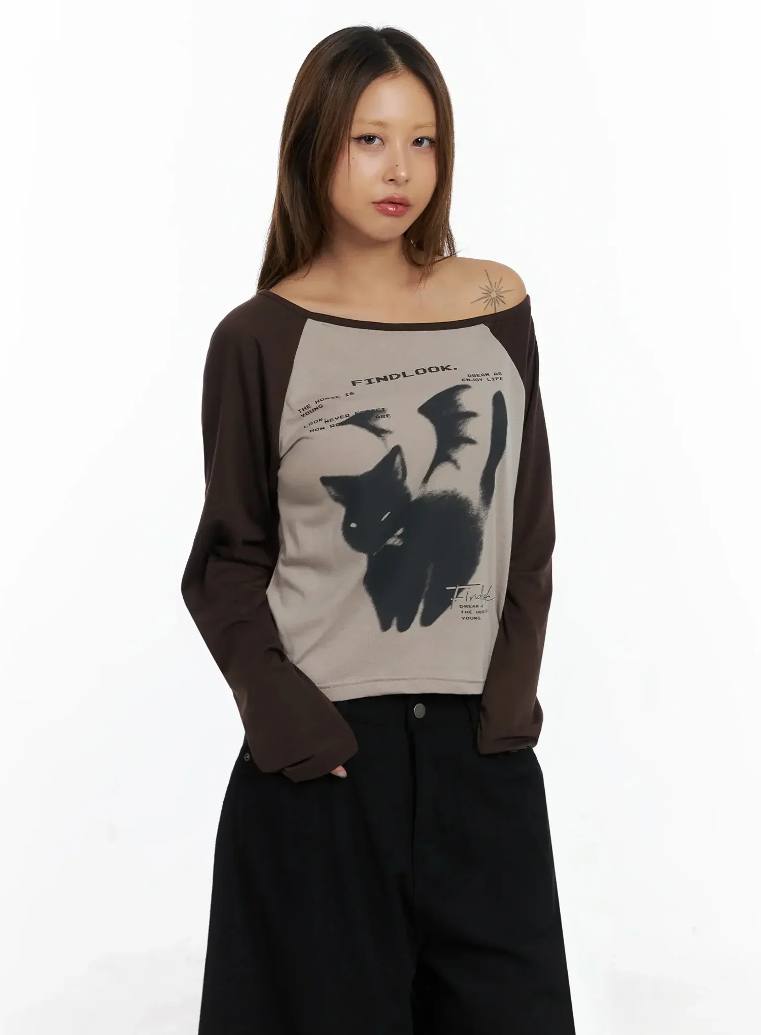 Contrasting Graphic One-Shoulder Top IN528 - Image 5