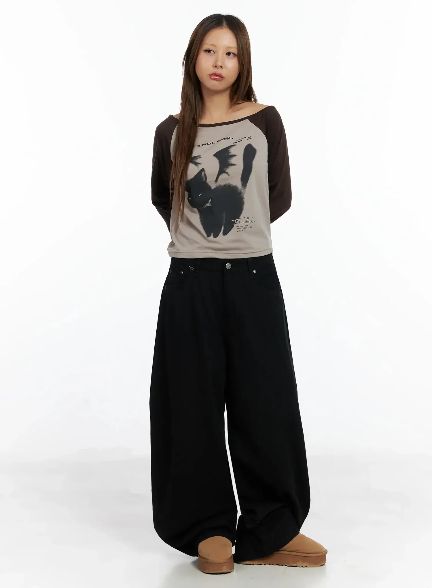 Contrasting Graphic One-Shoulder Top IN528 - Image 7