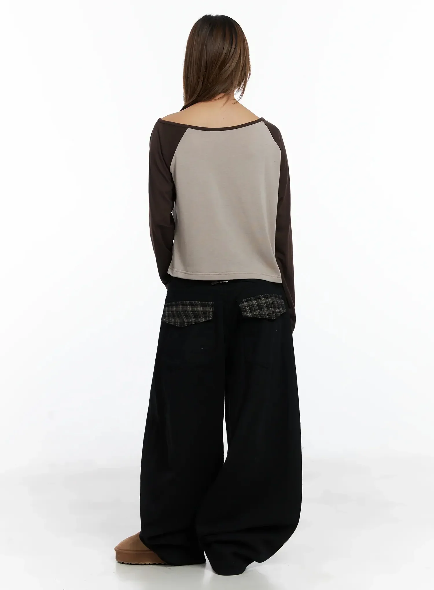 Contrasting Graphic One-Shoulder Top IN528 - Image 9