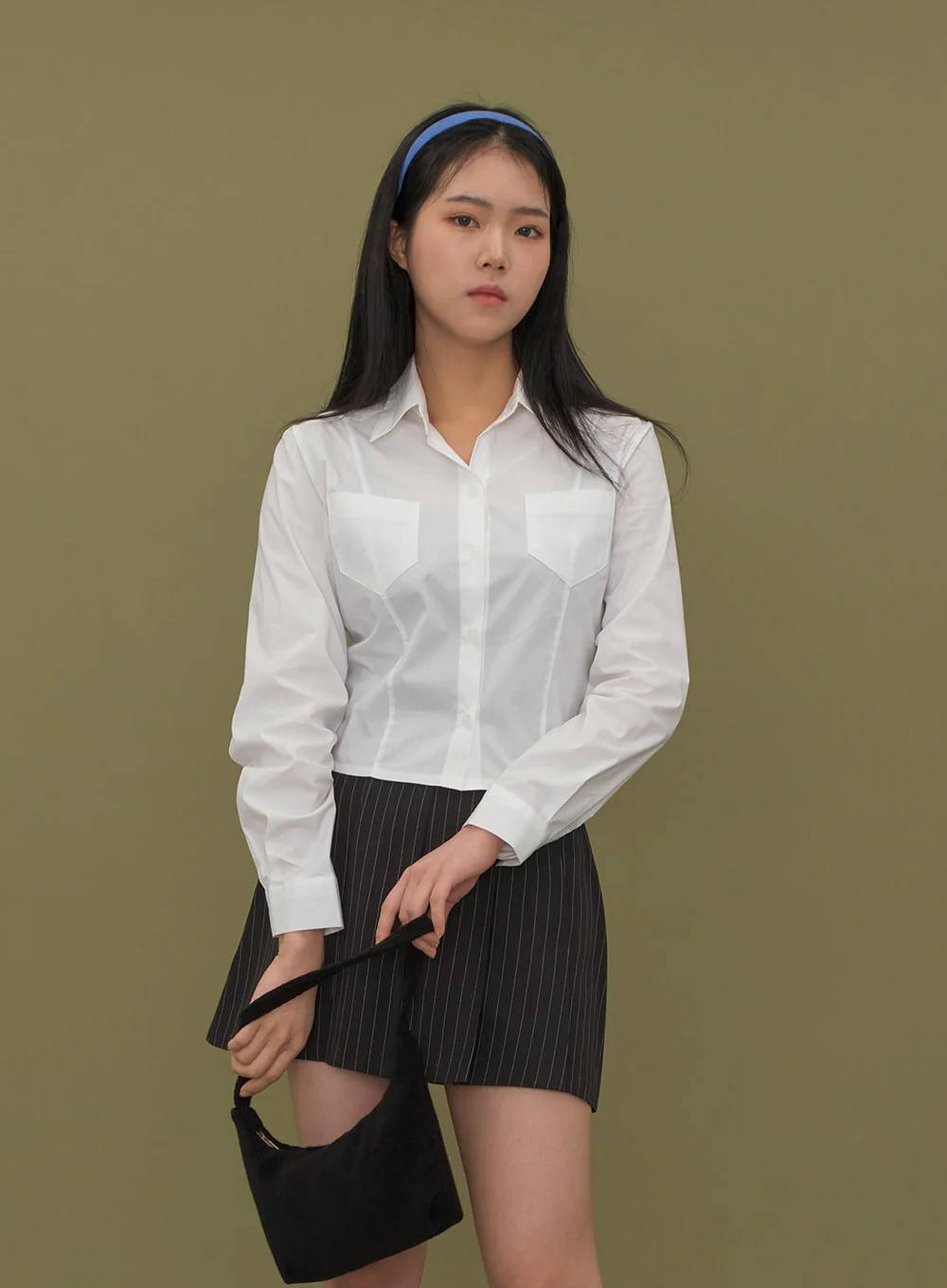 Cropped Shirt with Pockets C2601 - Image 2