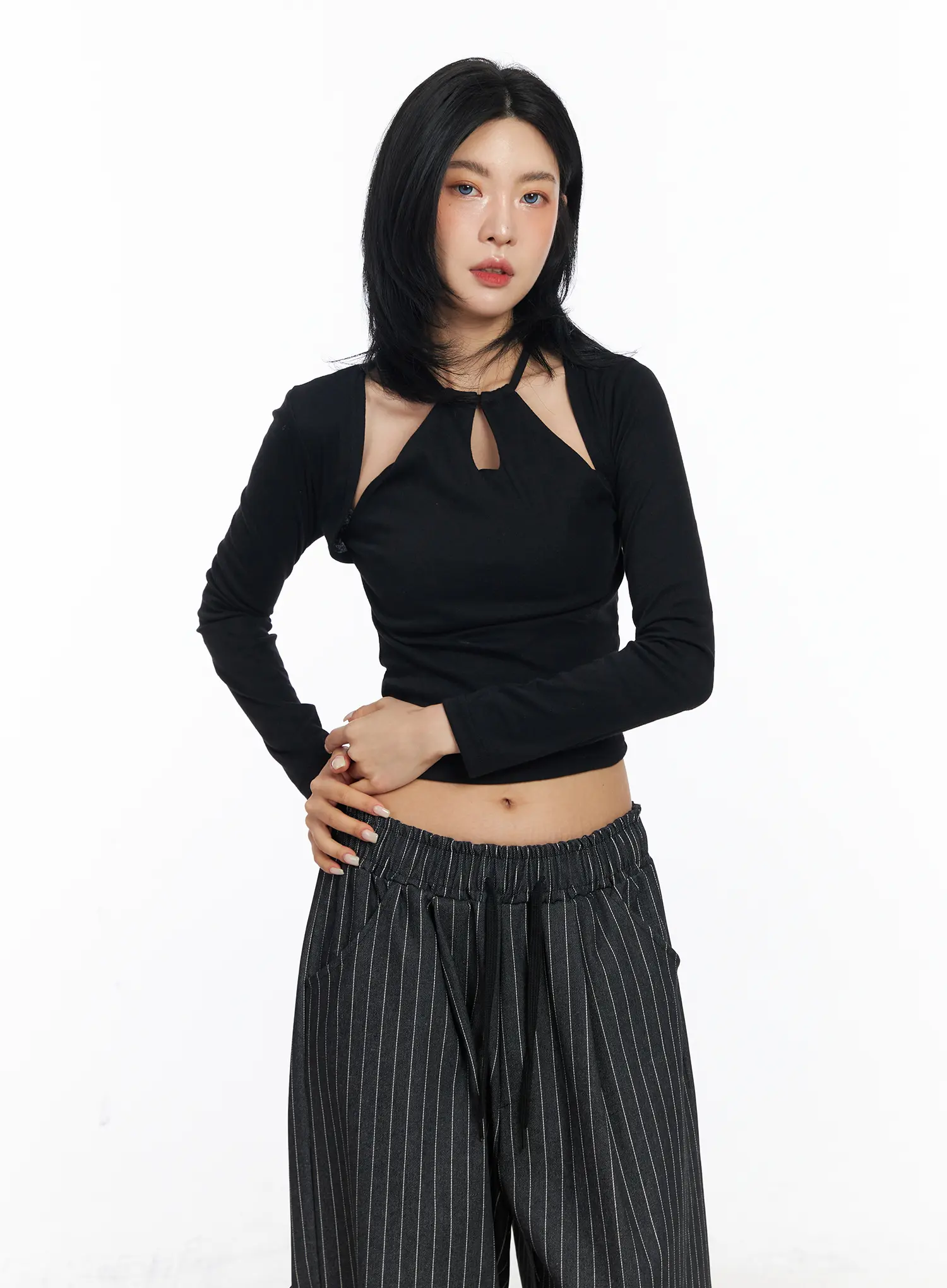 Cut-Out Halter Crop Top CJ523 - Image 2