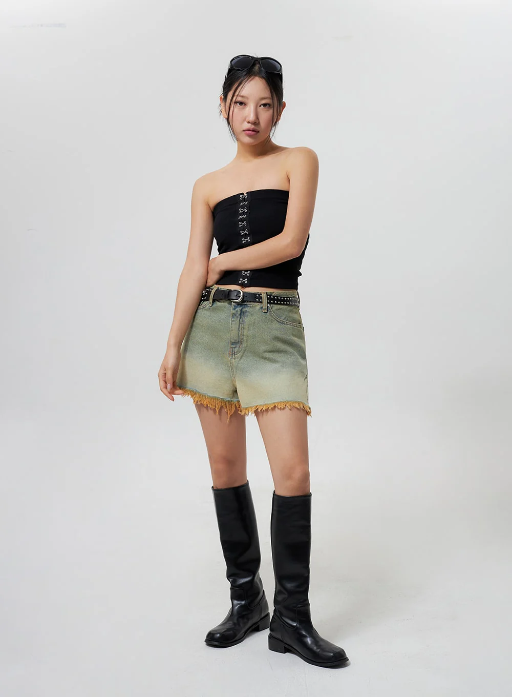 Denim Ripped Hem Shorts CY325 - Image 10