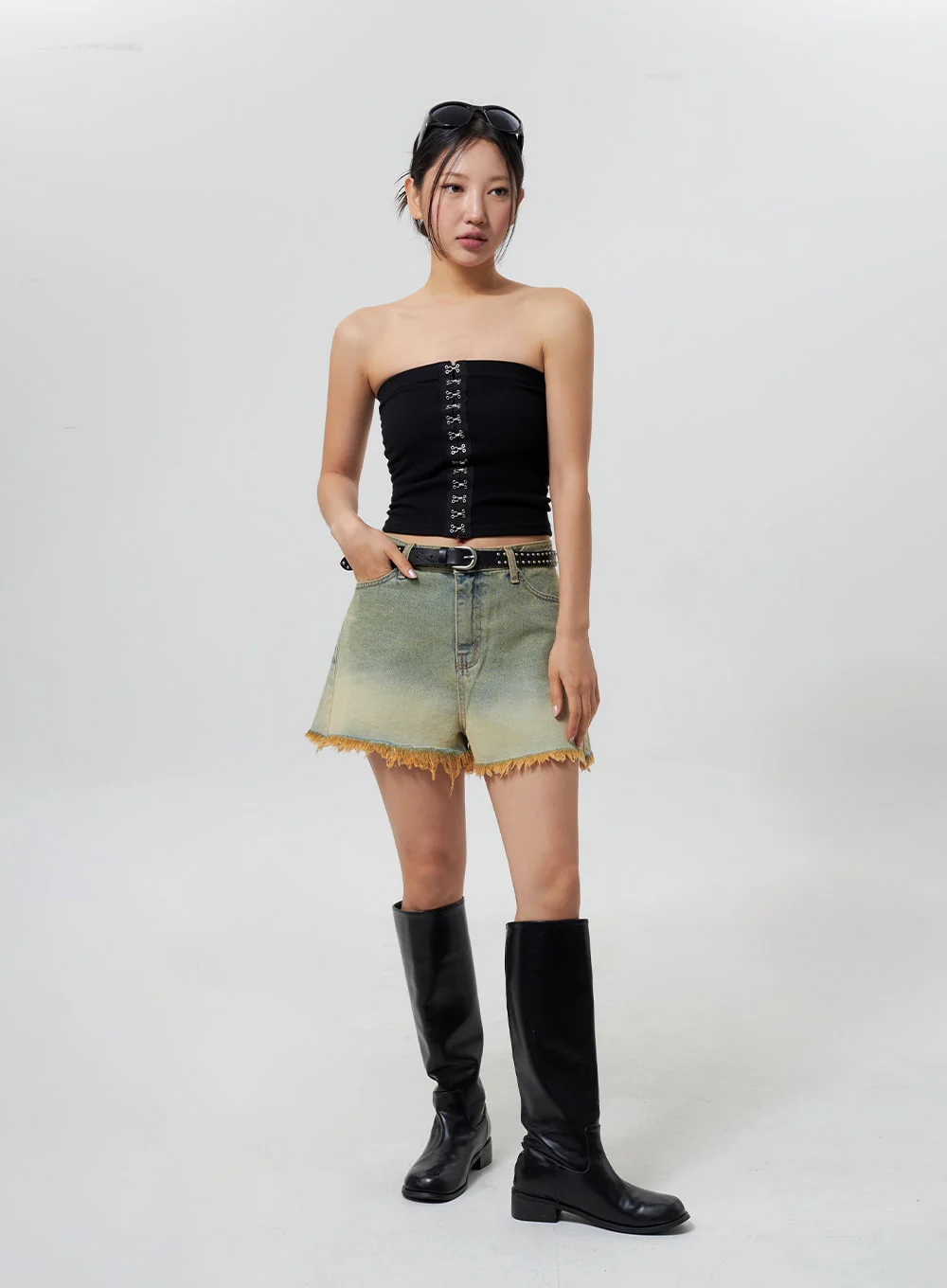 Denim Ripped Hem Shorts CY325 - Image 13