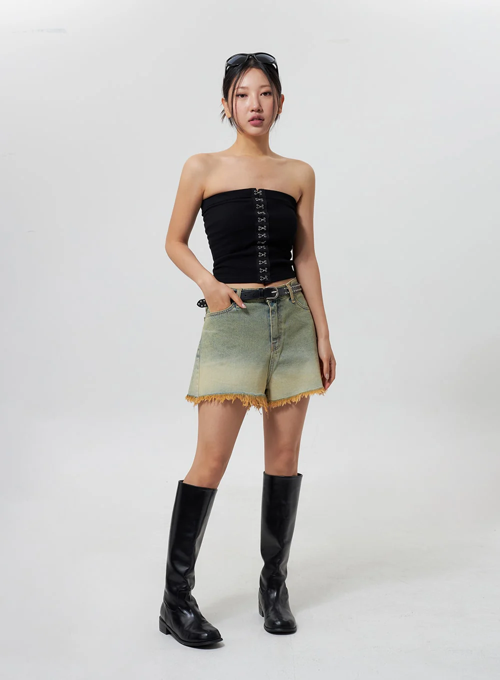 Denim Ripped Hem Shorts CY325 - Image 3