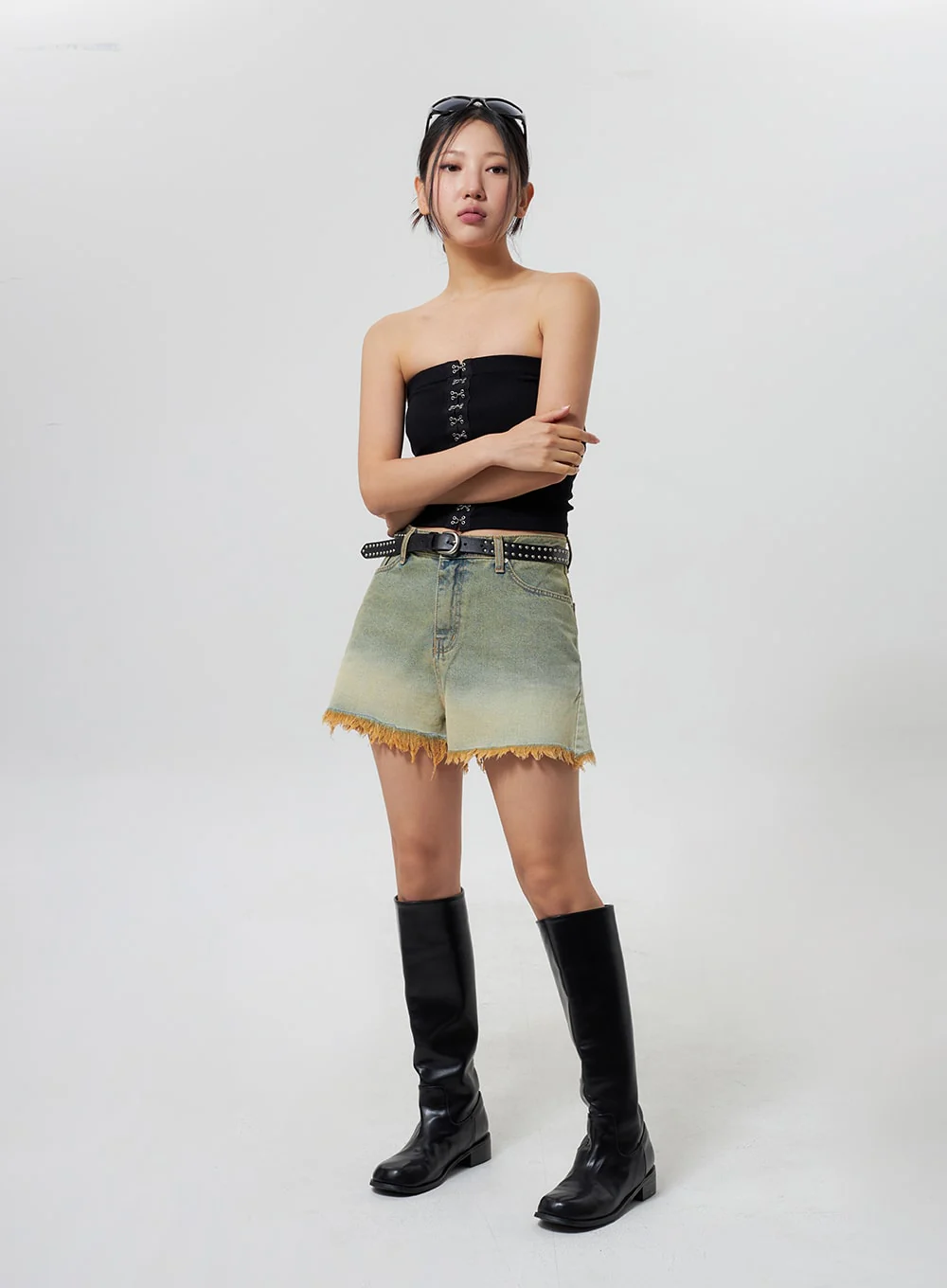Denim Ripped Hem Shorts CY325 - Image 4