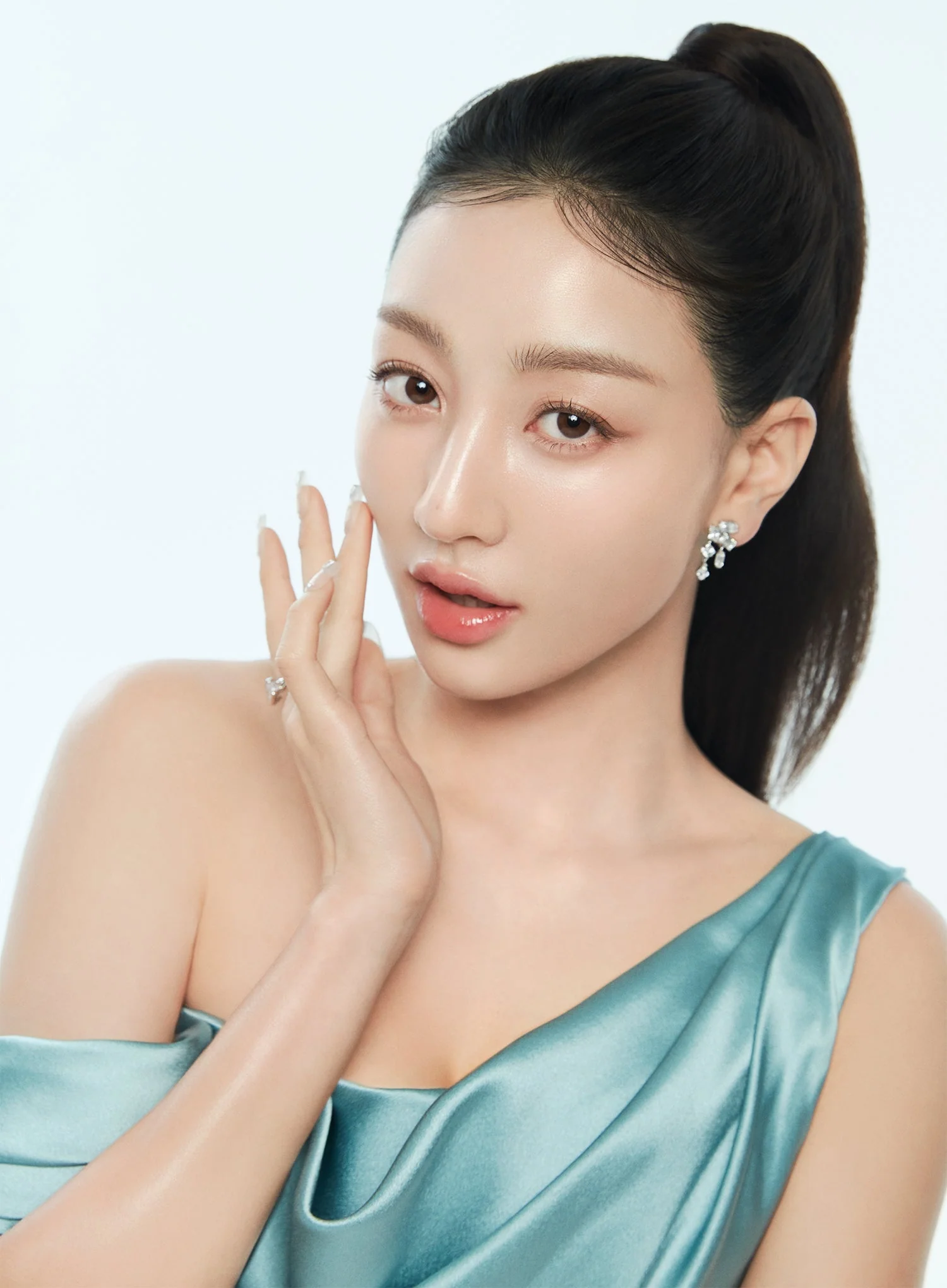 Dewy Glass Skin Foundation (30ml) - Image 3