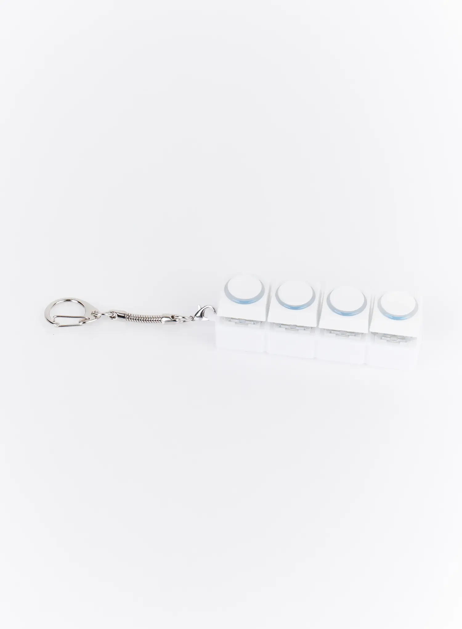Embossed Circle 4-Keycap Keychain IA524 - Image 4
