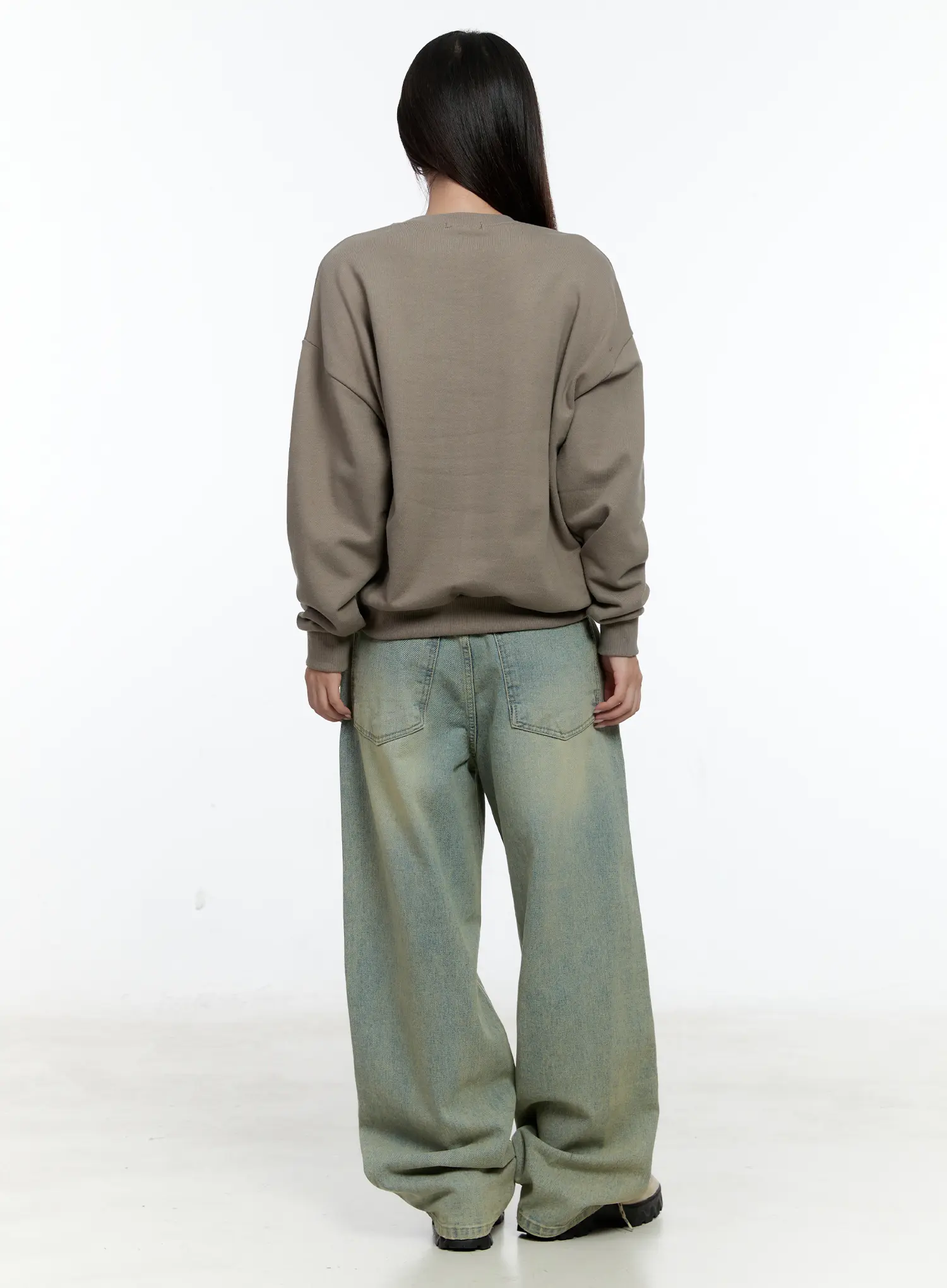 Embroidered Graphic Oversized Sweatshirt CS518 - Image 5