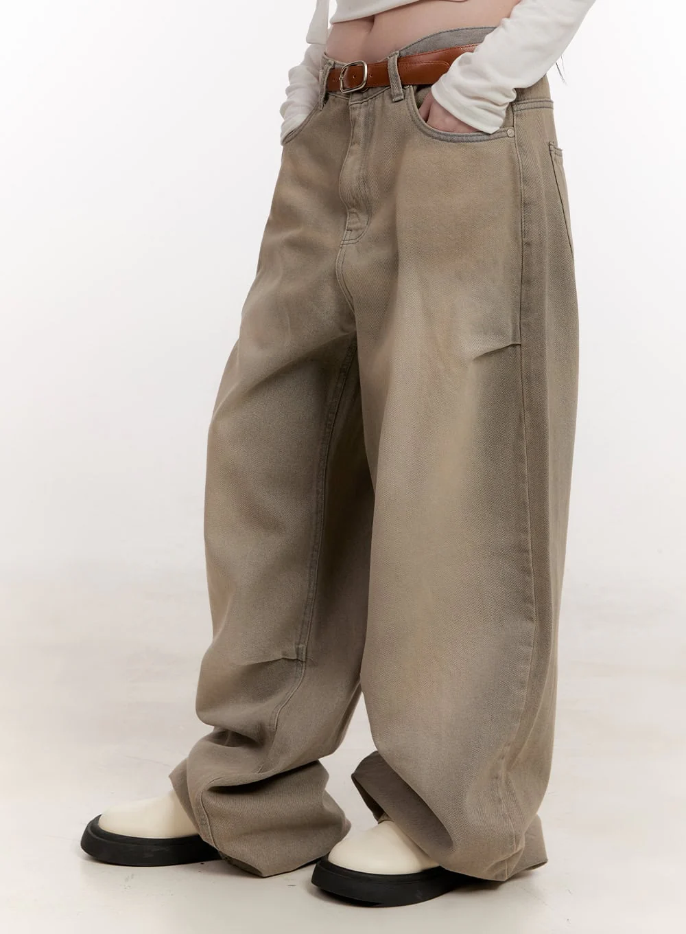 Eunice Pintuck Washed Baggy Jeans CJ531 - Image 4