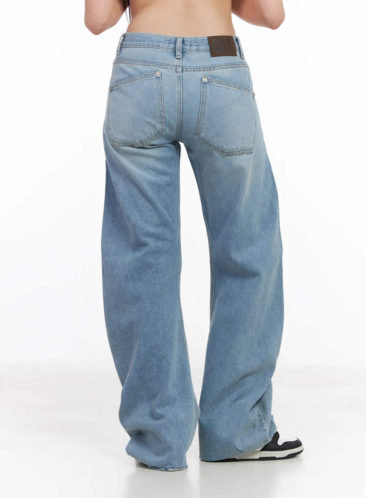 Eunj Wide-Leg Baggy Jeans CM512 - Image 4