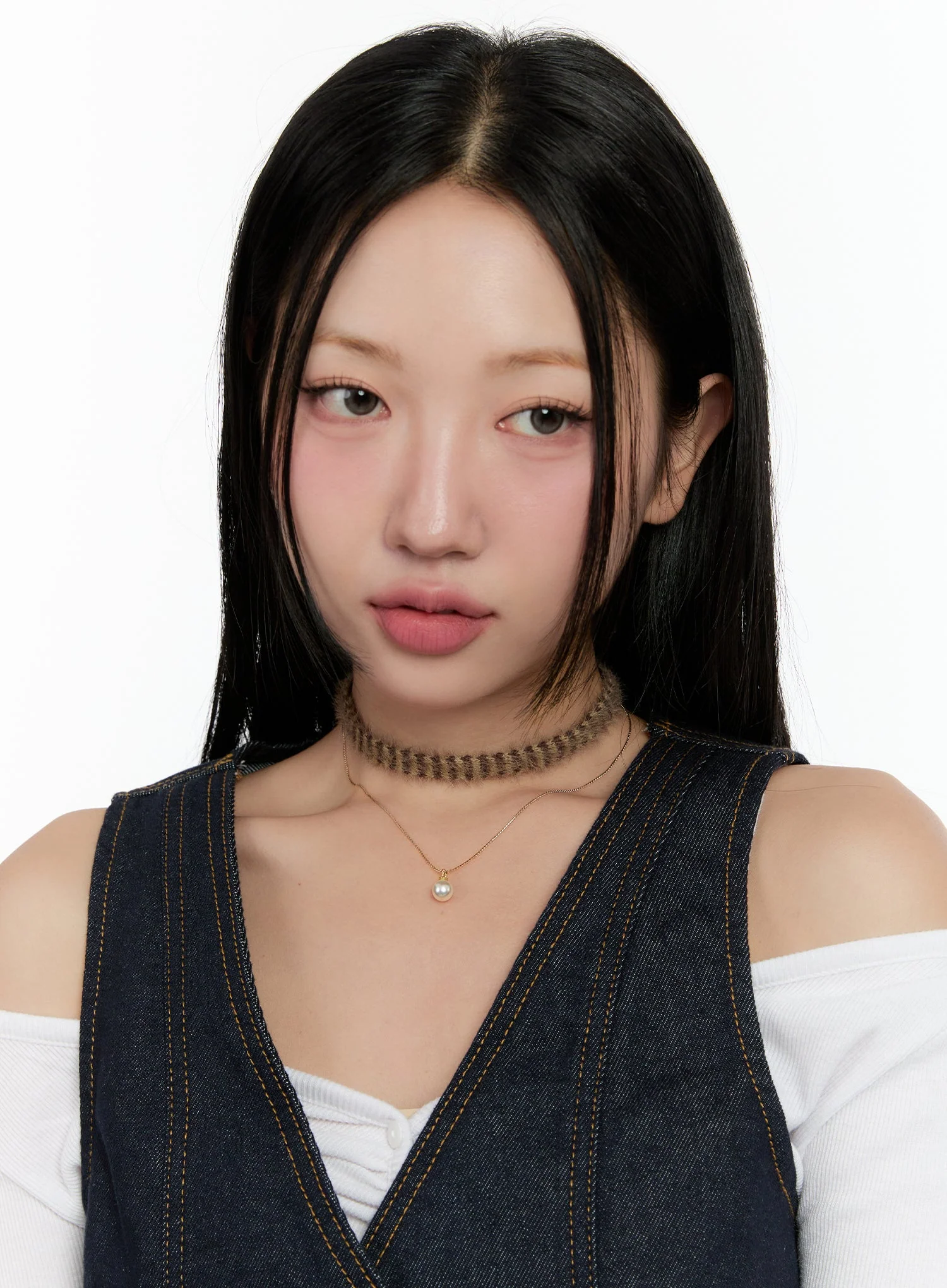 Faux Fur Choker Necklace CN506 - Image 3