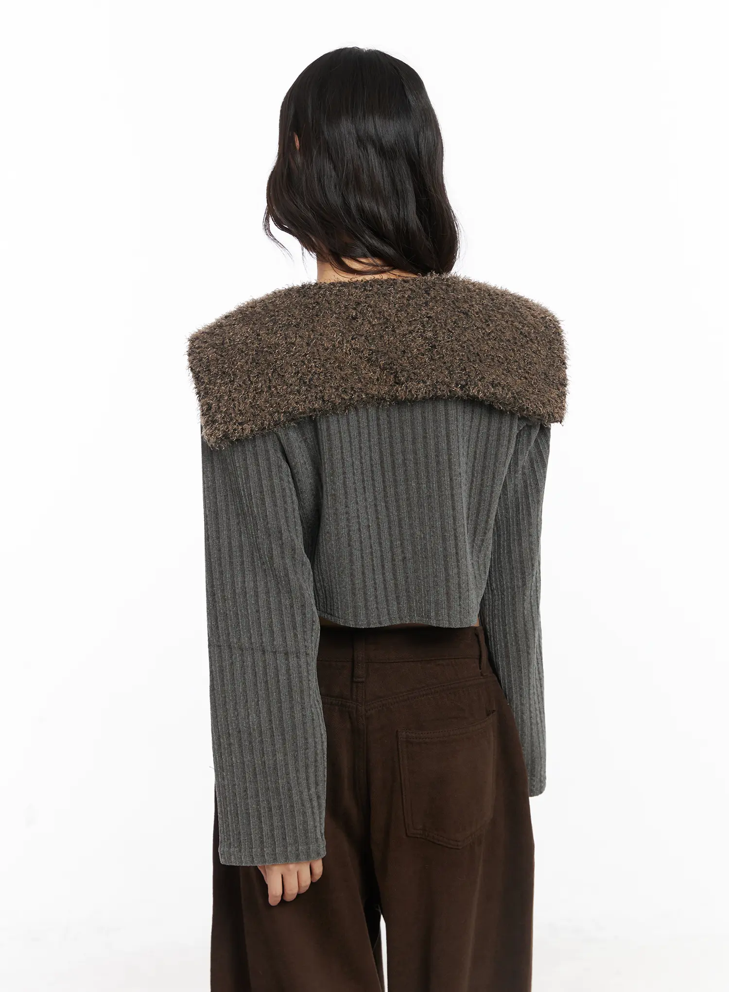 Faux Fur Cropped Cardigan CD531 - Image 10