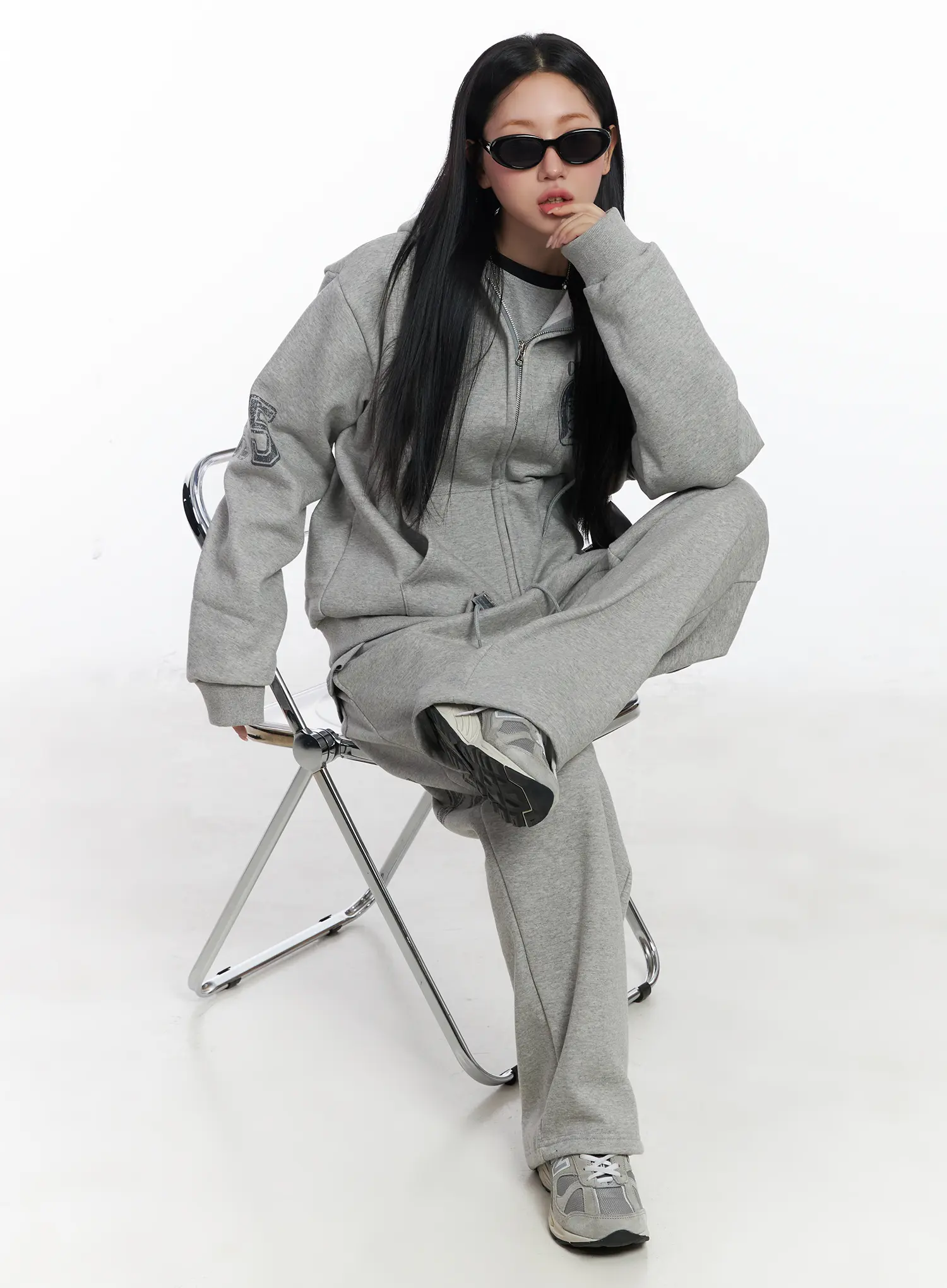 Graphic Fleece Oversized Zip-Up Hoodie CJ515