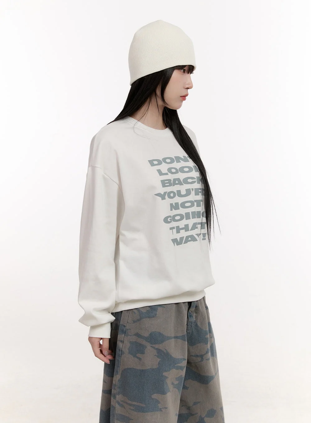 Graphic Loose-Fit Sweatshirt CJ529 - Image 5