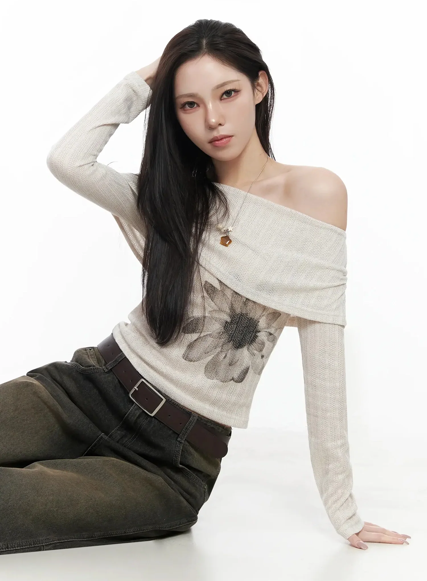 Graphic Off-Shoulder Long Sleeve Top IJ528