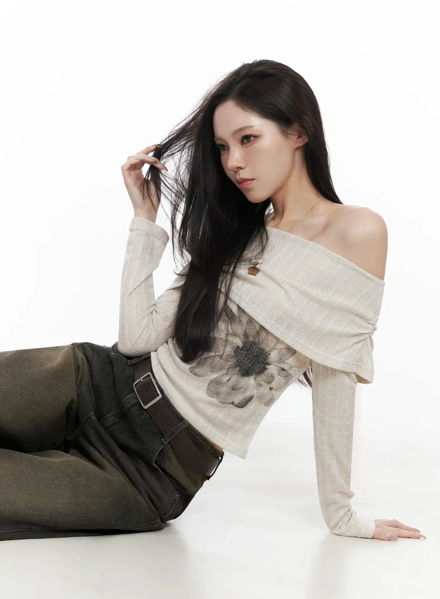 Graphic Off-Shoulder Long Sleeve Top IJ528 - Image 12