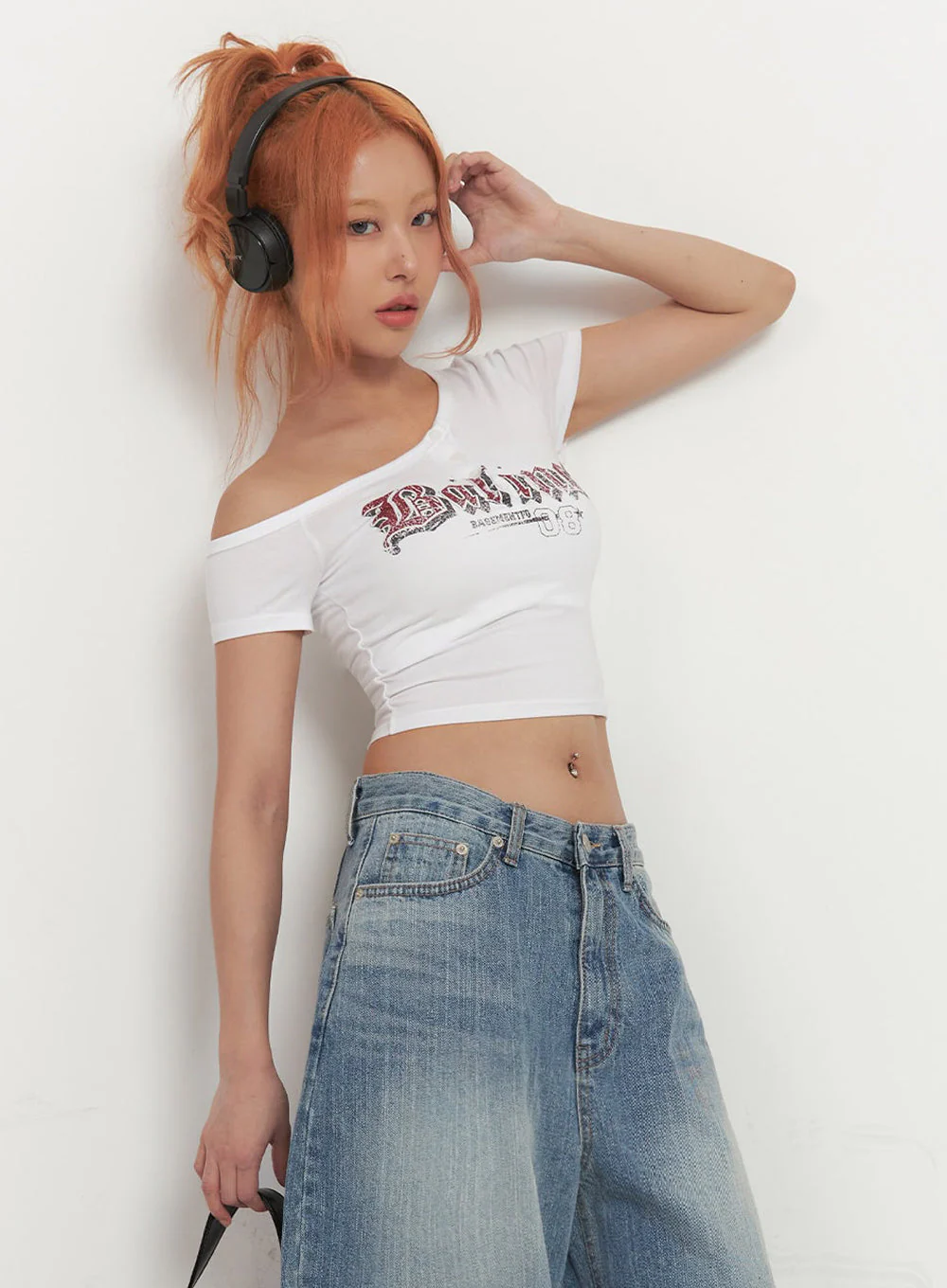 Graphic One-Shoulder Crop Top IA517