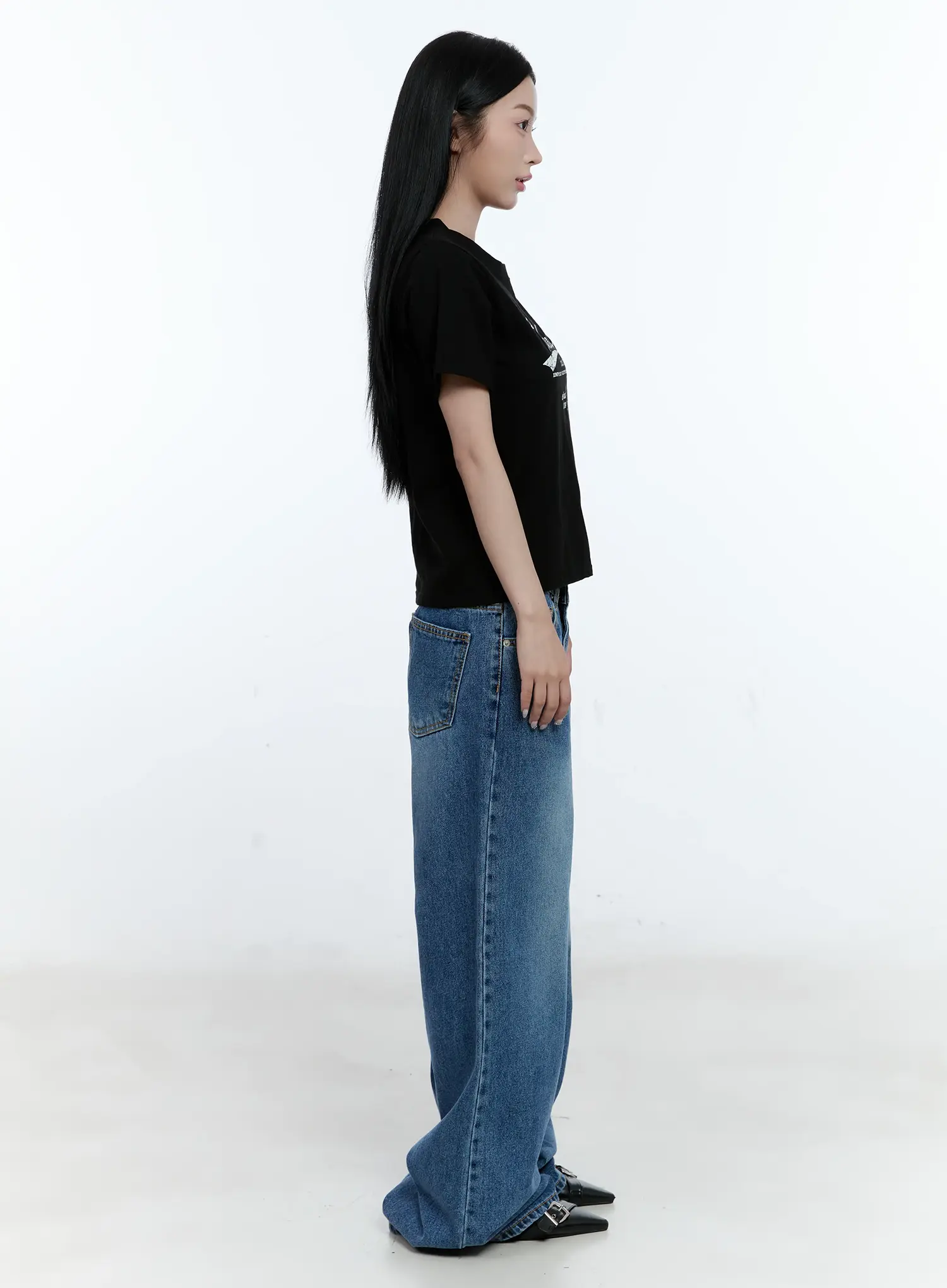 Graphic Short-Sleeve Statement Shirt CL530 - Image 4