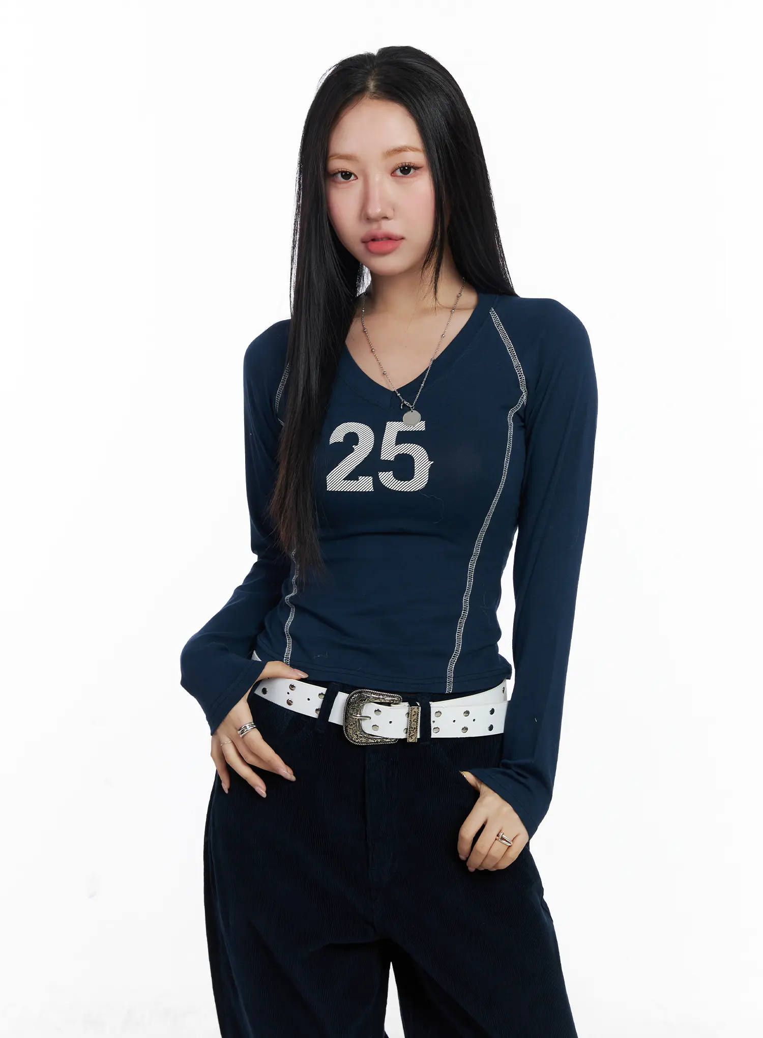 Graphic V-Neck Long Sleeve CJ514 - Image 9