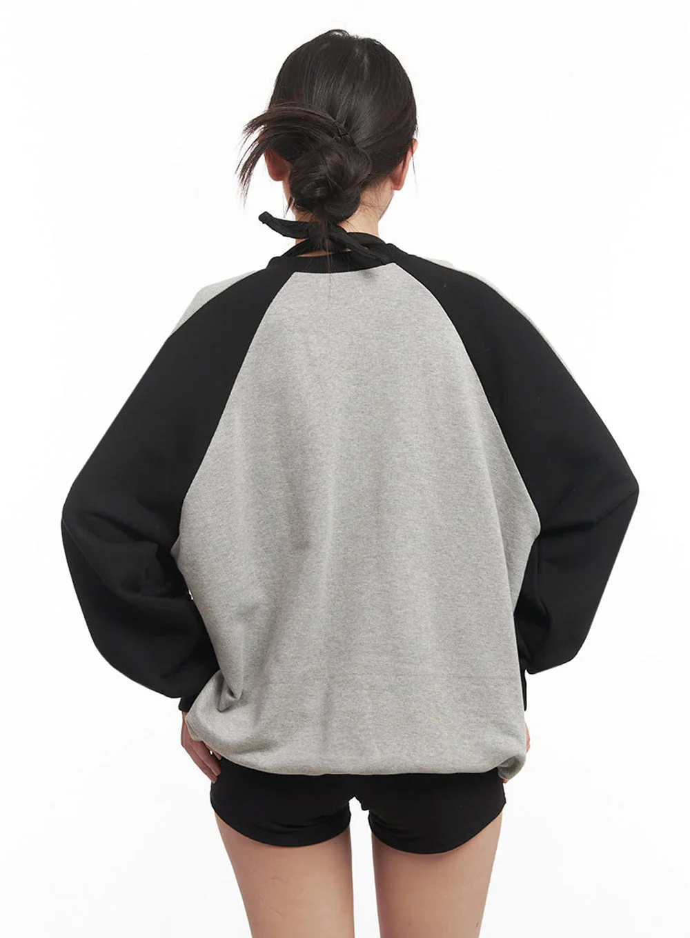 Graphic V-Neck Oversize Sweatshirt IM528 - Image 7