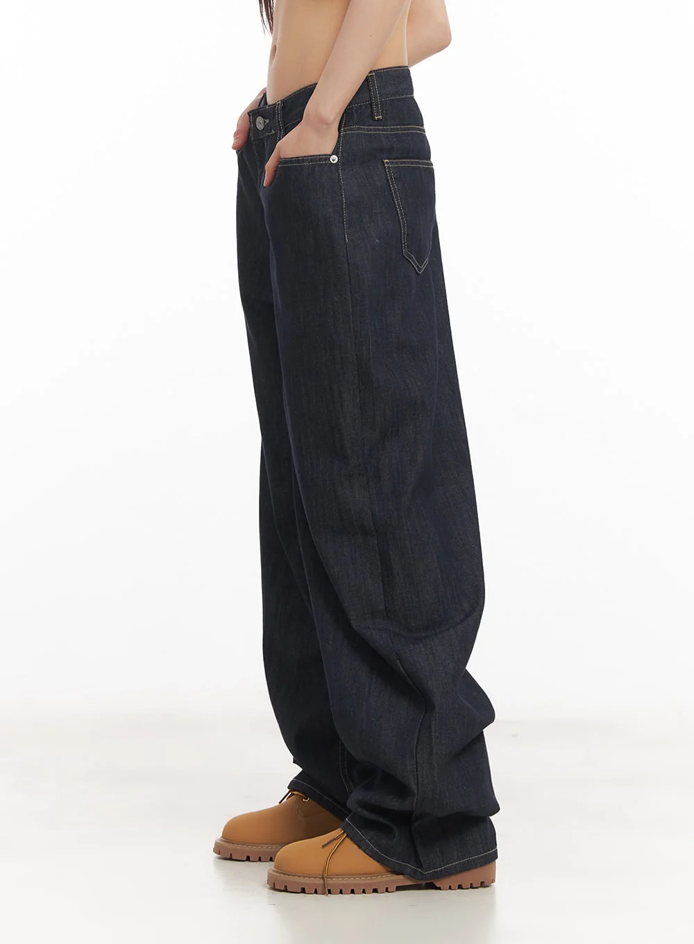 Ivara Wide-Leg Jeans CA522 - Image 3