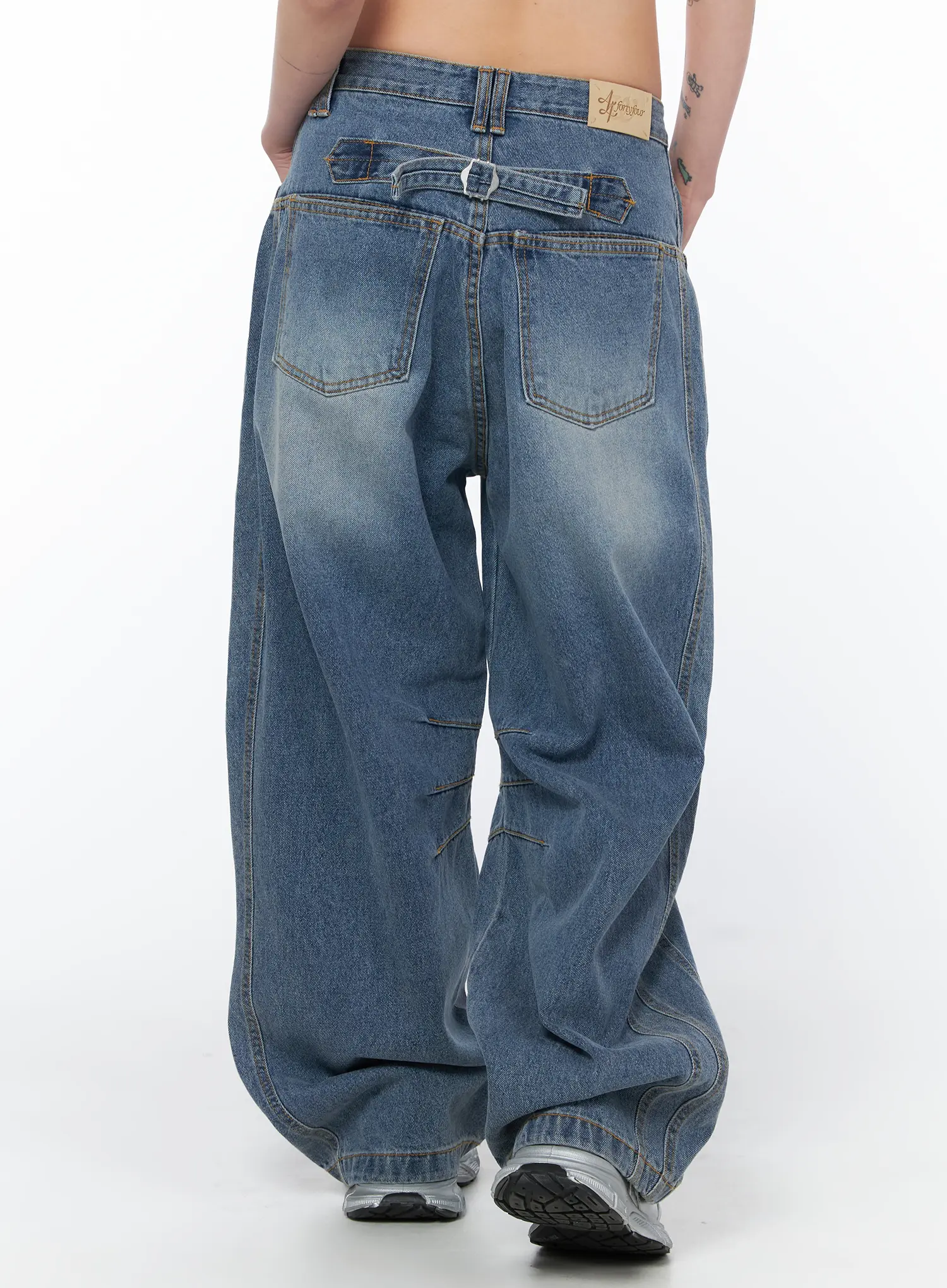 Jina Vintage Wash Wide Leg Jeans CA524