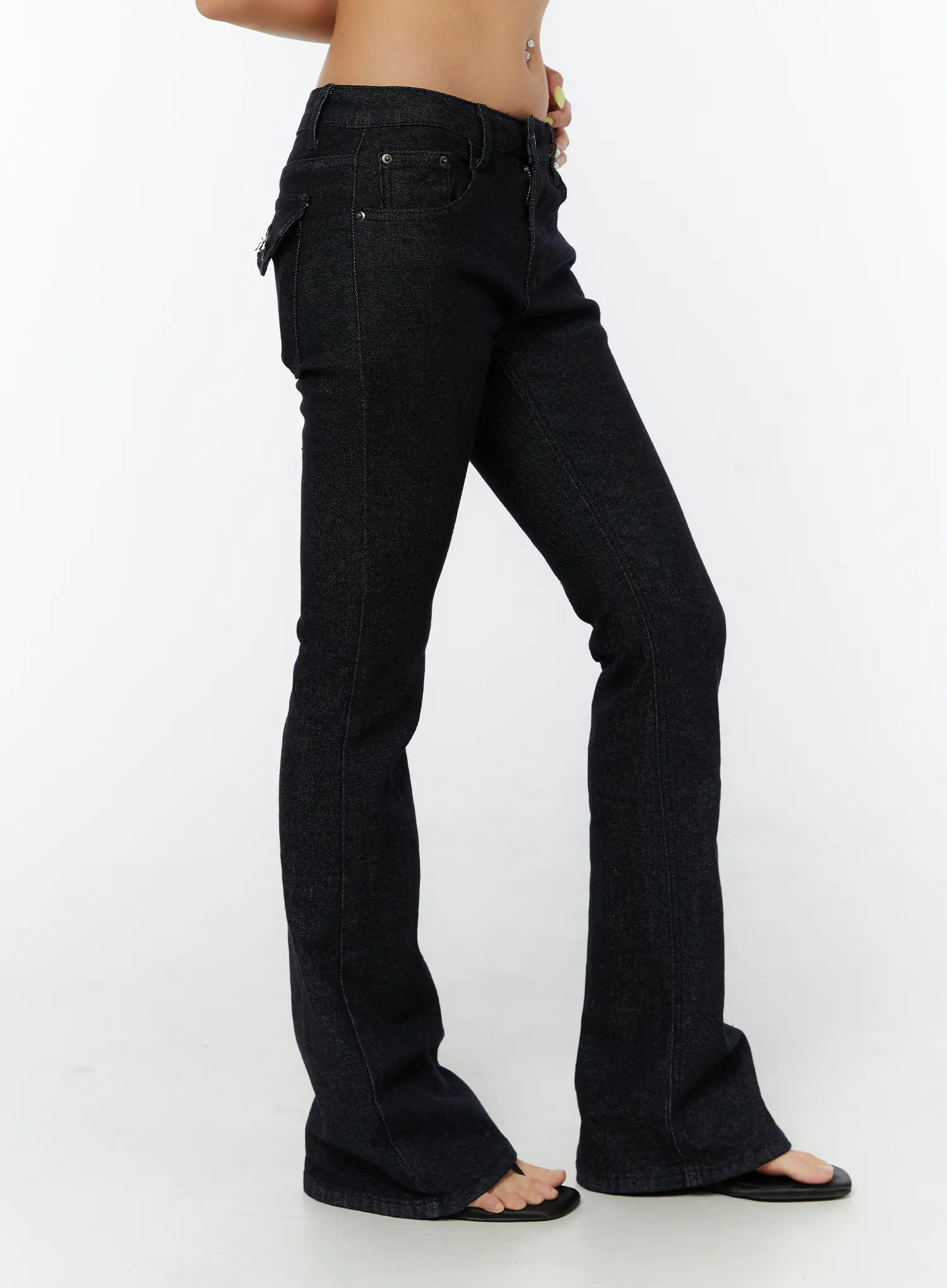 Jody No-Fade Hip-Pad Bootcut Jeans CY520 - Image 4