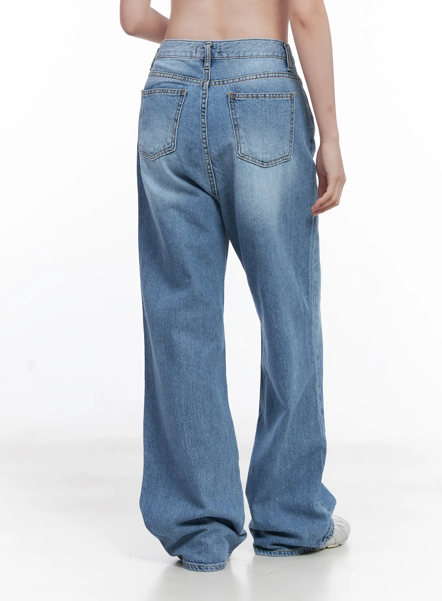 Jung Straight-Leg Washed Jeans CG521 - Image 7
