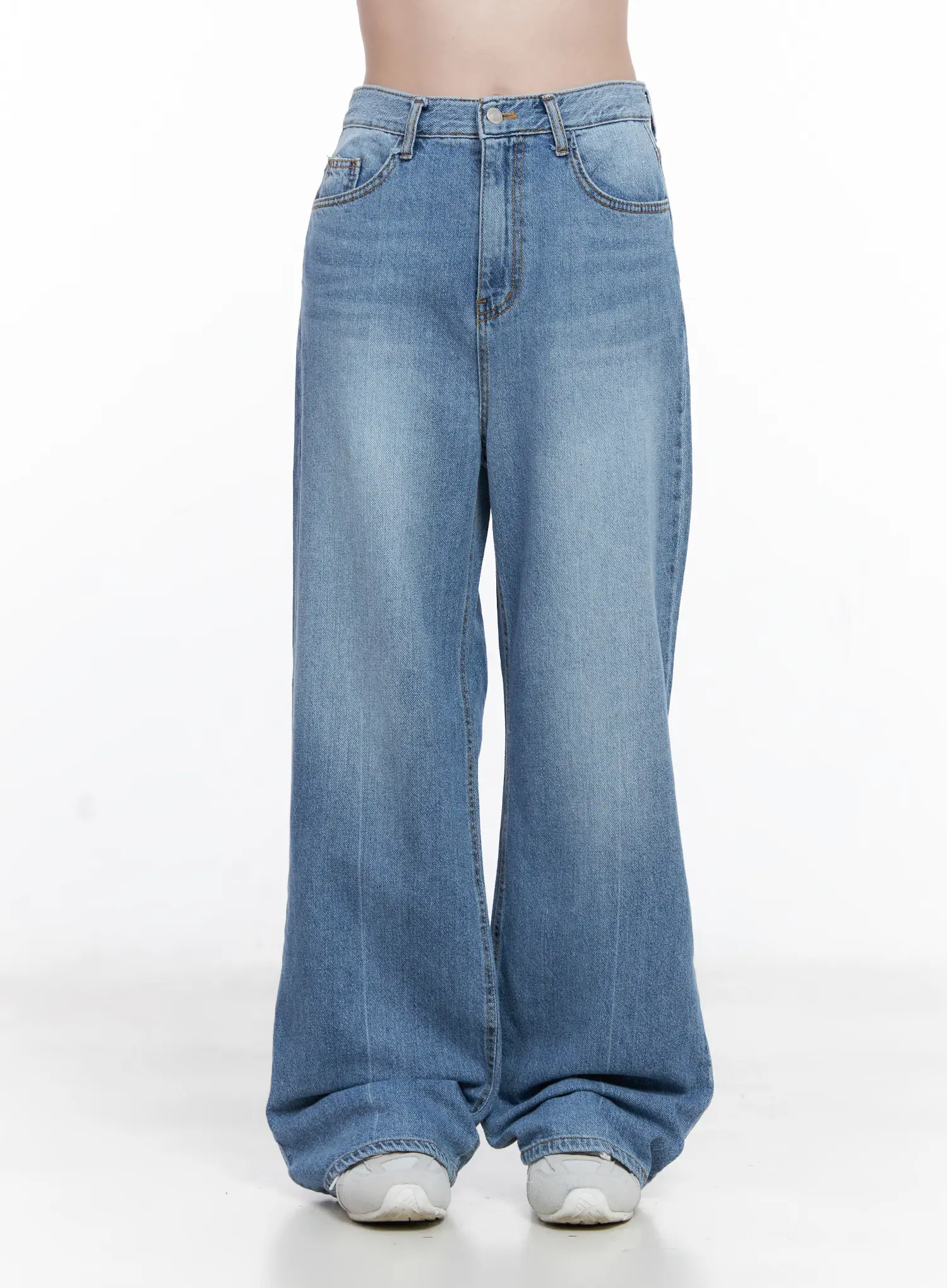 Jung Straight-Leg Washed Jeans CG521 - Image 9