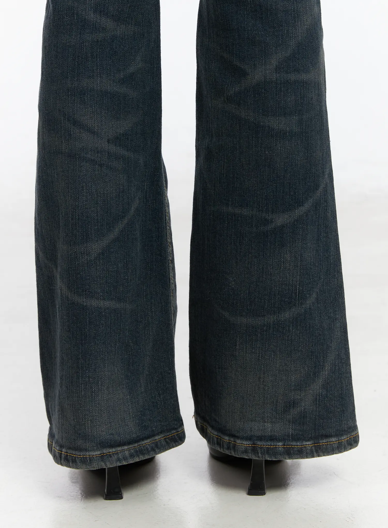 Kai Vintage Washed Flare Jeans CD515 - Image 8